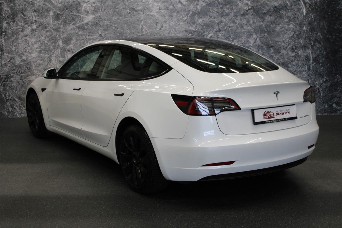 Tesla Model 3, LONG RANGE DUAL MOTOR - fotka 3