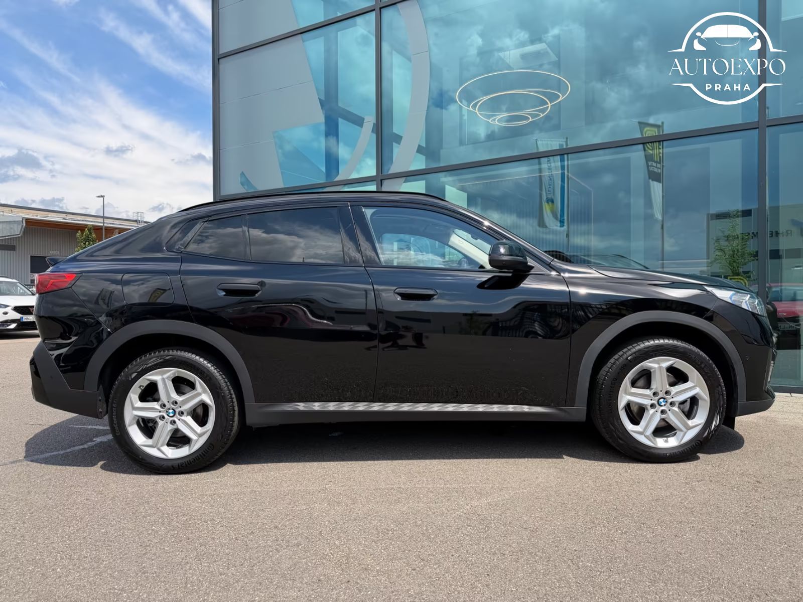BMW X2, 20d xDrive*KŮŽE*PANORAMA*TAŽNÉ - fotka 4