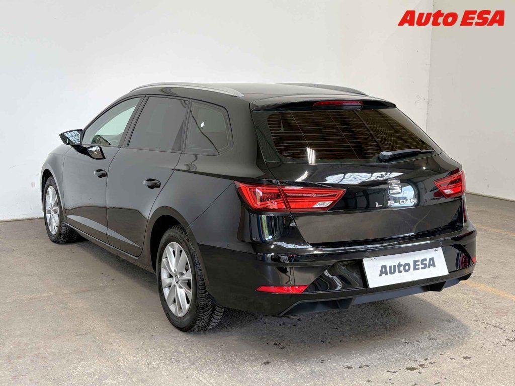 Seat Leon, 1.6 TDi,Style,DSG,LED - fotka 6