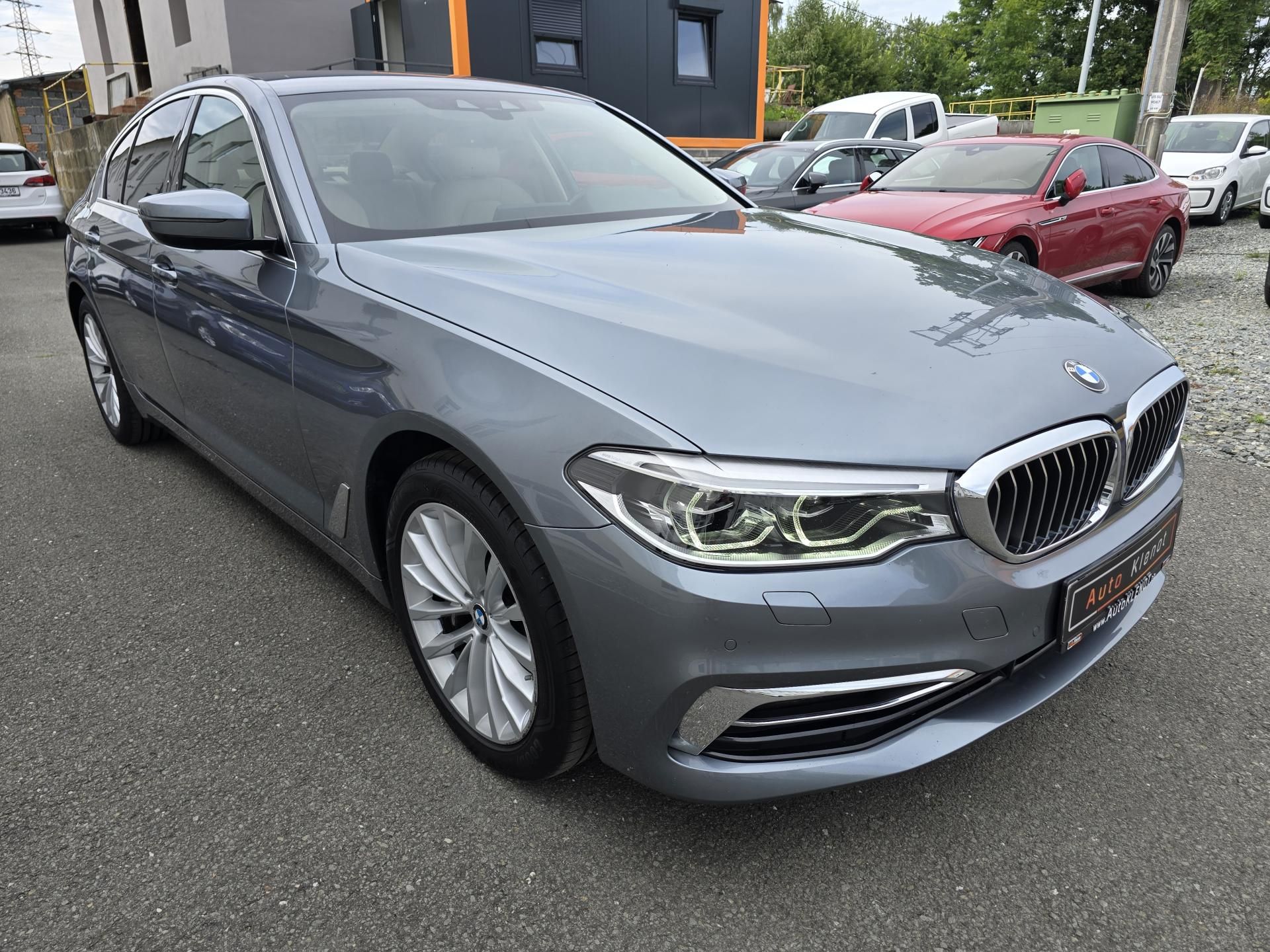 BMW Řada 5, 530i 185kW XDRIVE LUXURY - DPH - fotka 2