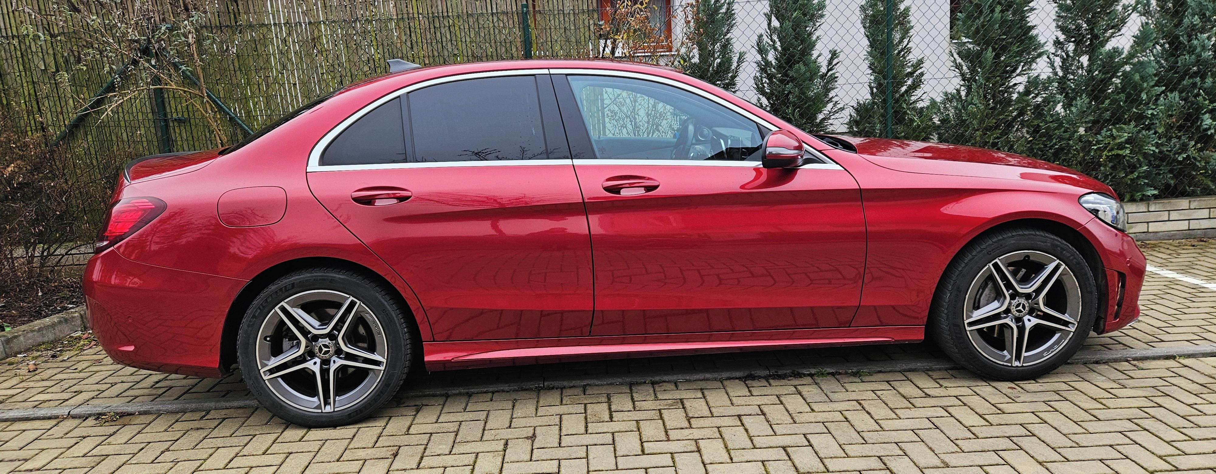Mercedes-Benz Třídy C, Mercedes-Benz - C 220 d 4MATIC - fotka 4
