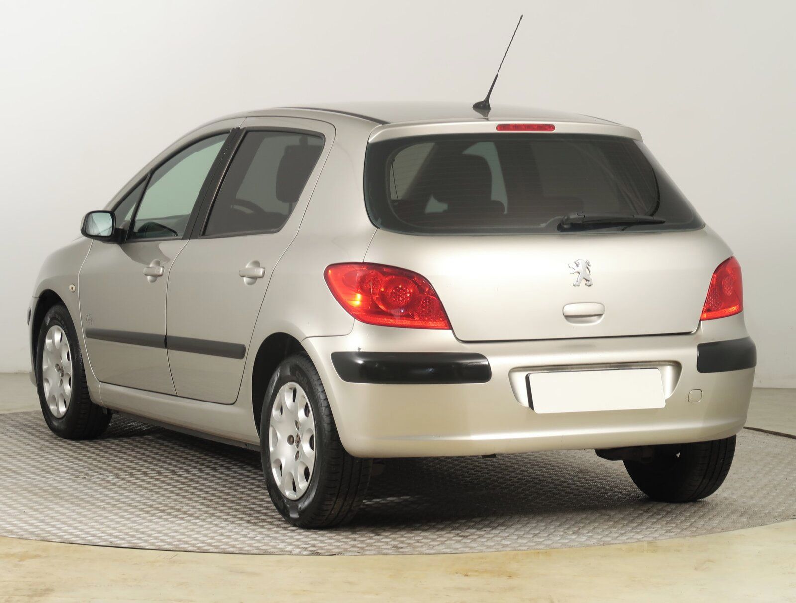 Peugeot 307, 1.6 16V, jezdí skvěle - fotka 4