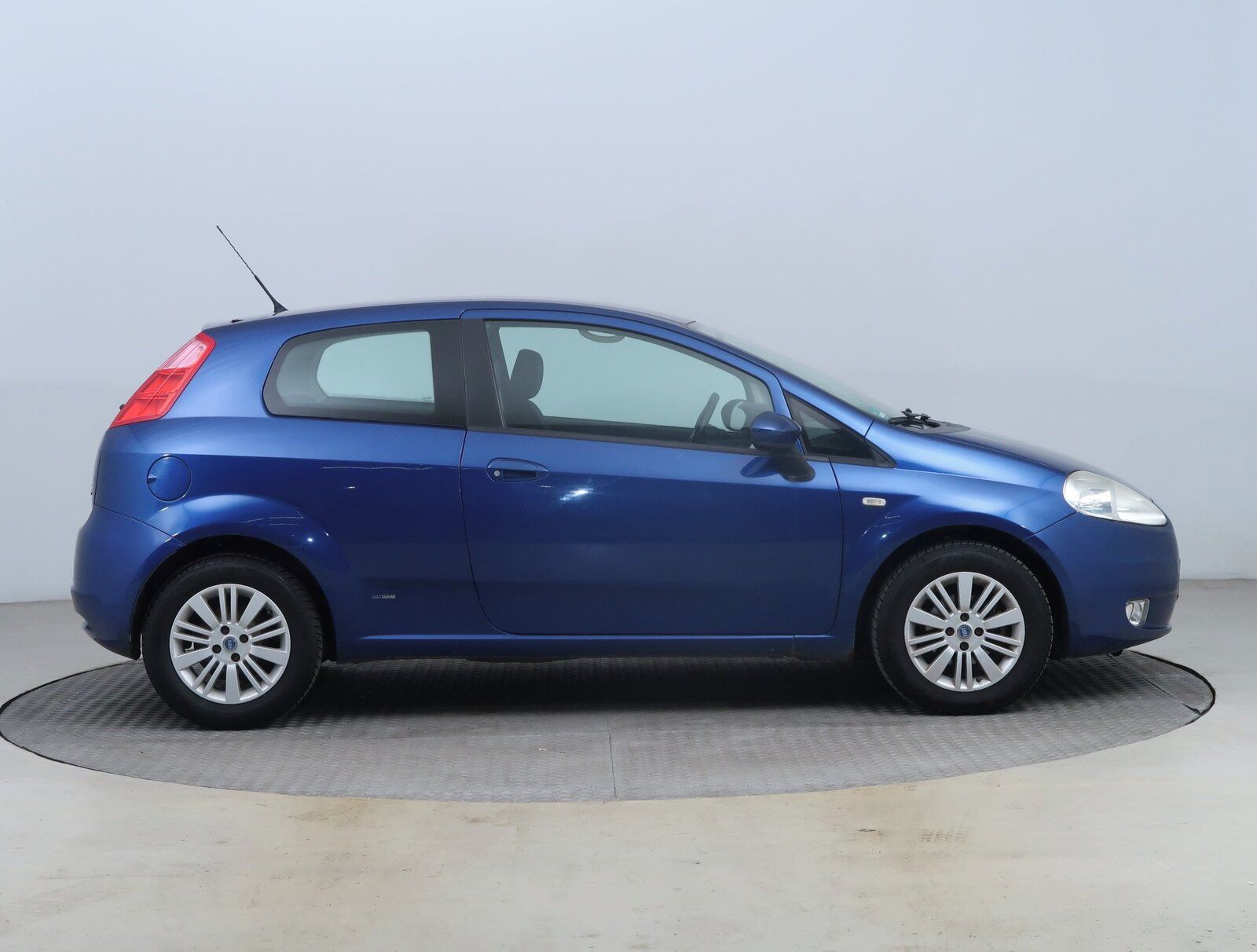 Fiat Punto, 1.4, po STK, Automatická klima - fotka 6