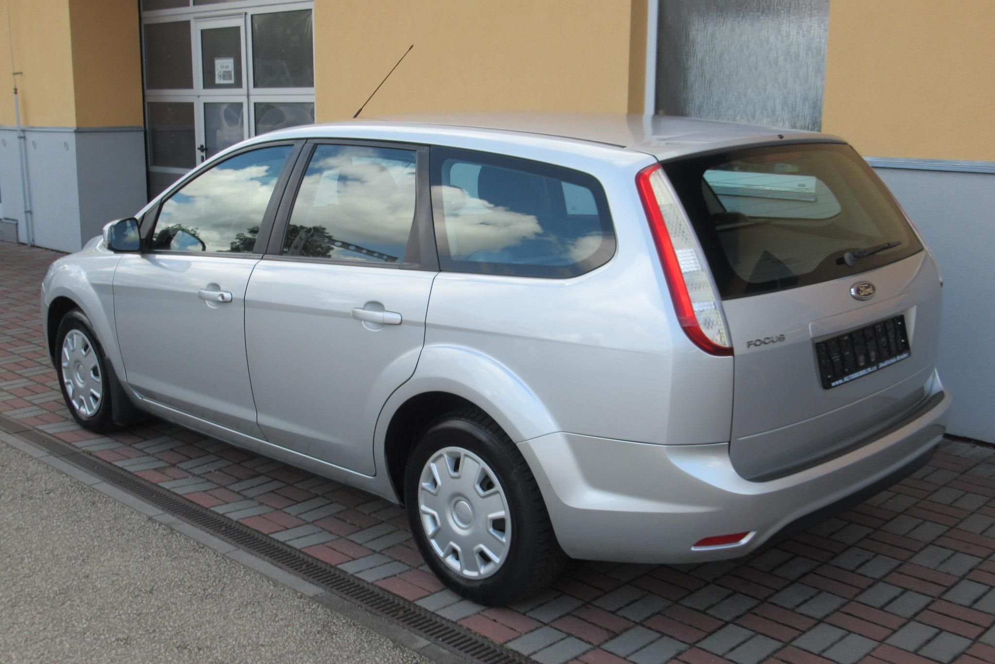 Ford Focus, 1.4i KLIMA SADA KOL - fotka 2