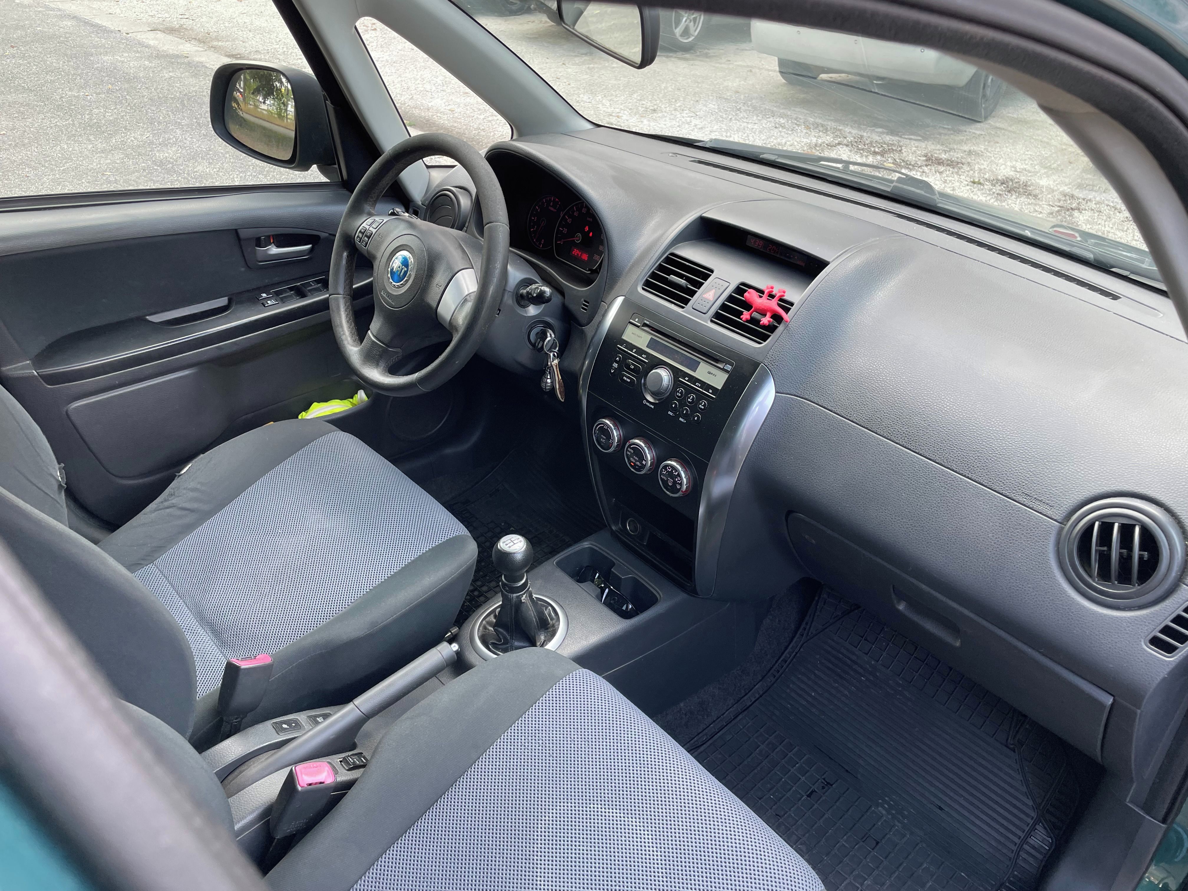 Fiat Sedici, 1.6 16V 4x4 - fotka 4