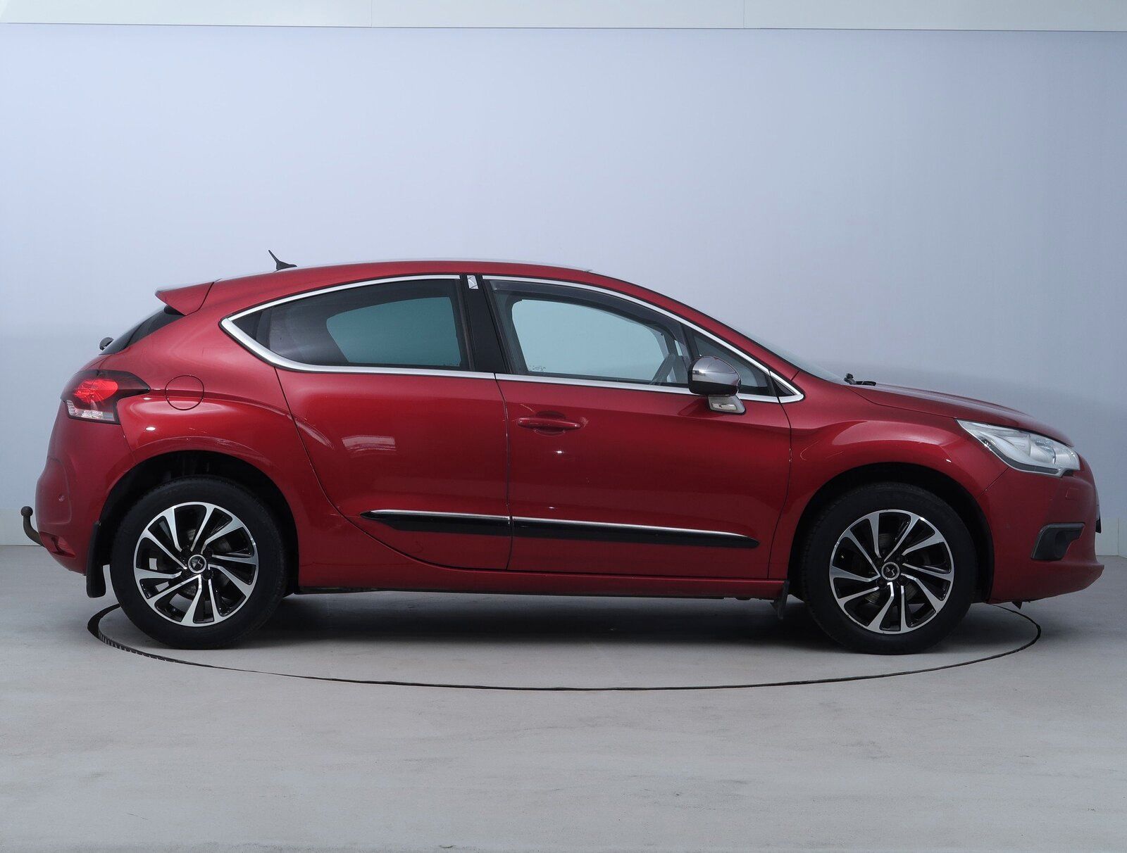 DS 4, 1.6 e-HDi, Serv.kniha, Navi - fotka 6