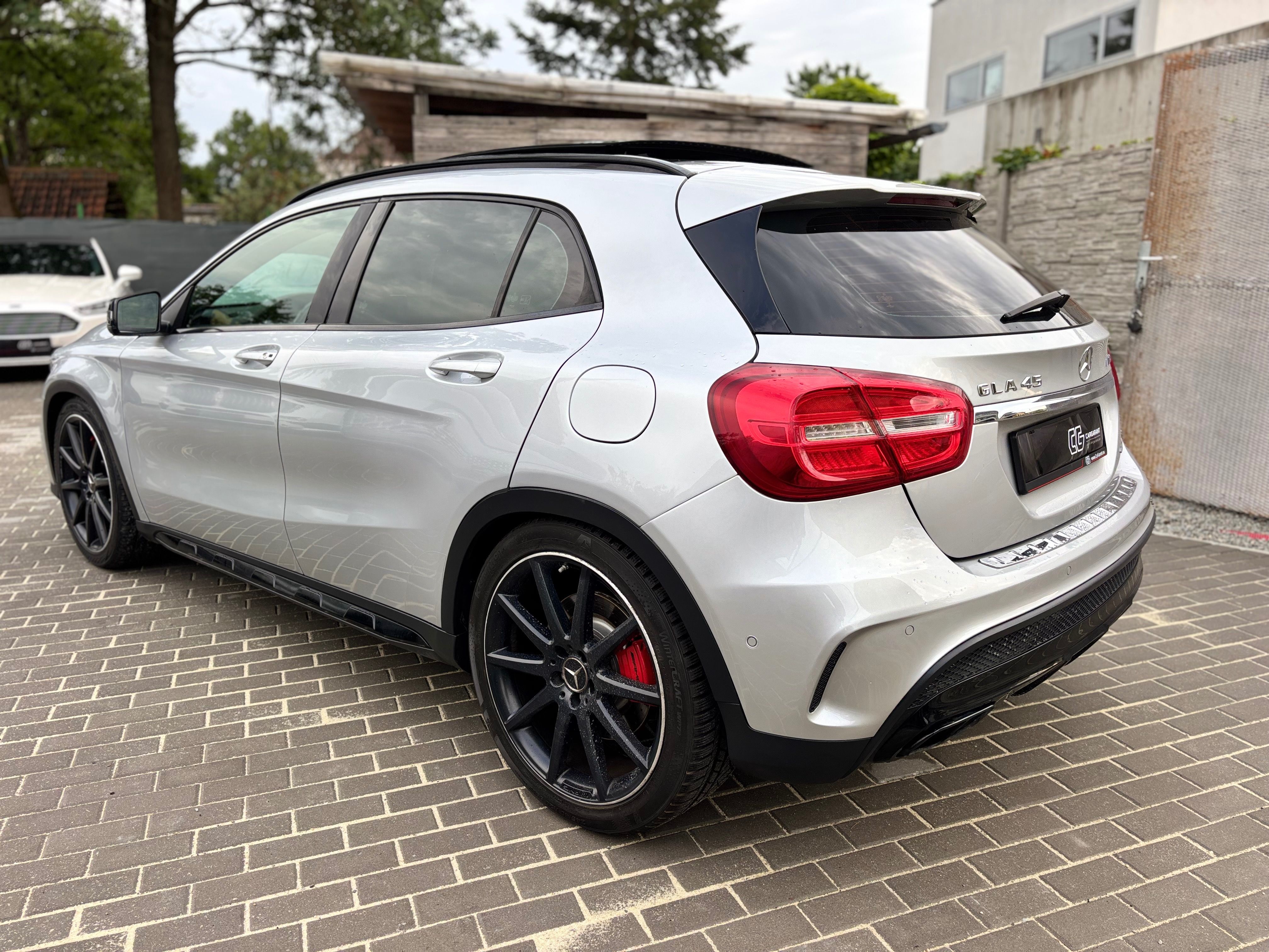 Mercedes-Benz GLA, 45 4MATIC,360PS,AMG,Carbon,DPH - fotka 3