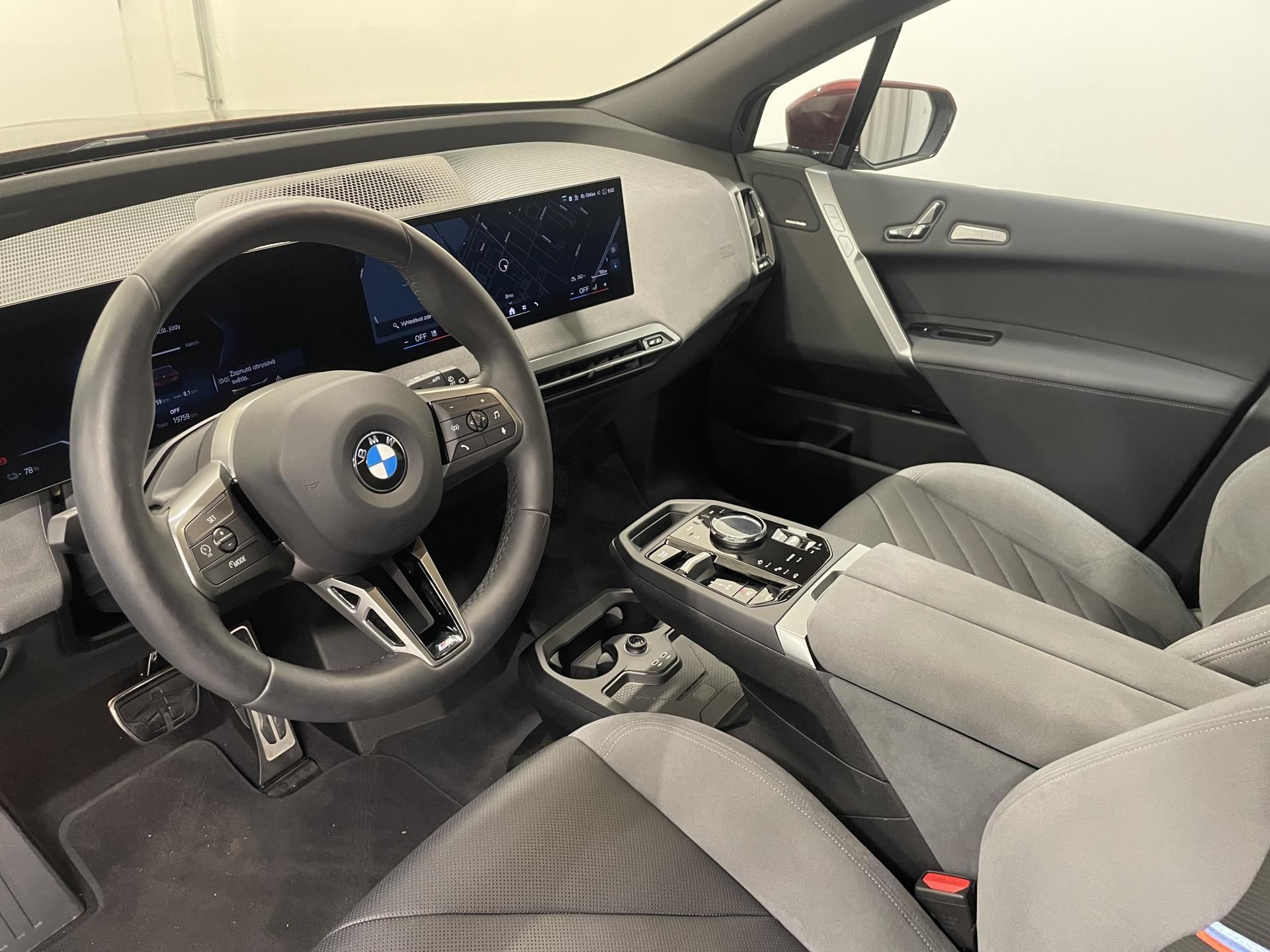 BMW iX, iX  xDrive 45 - fotka 6