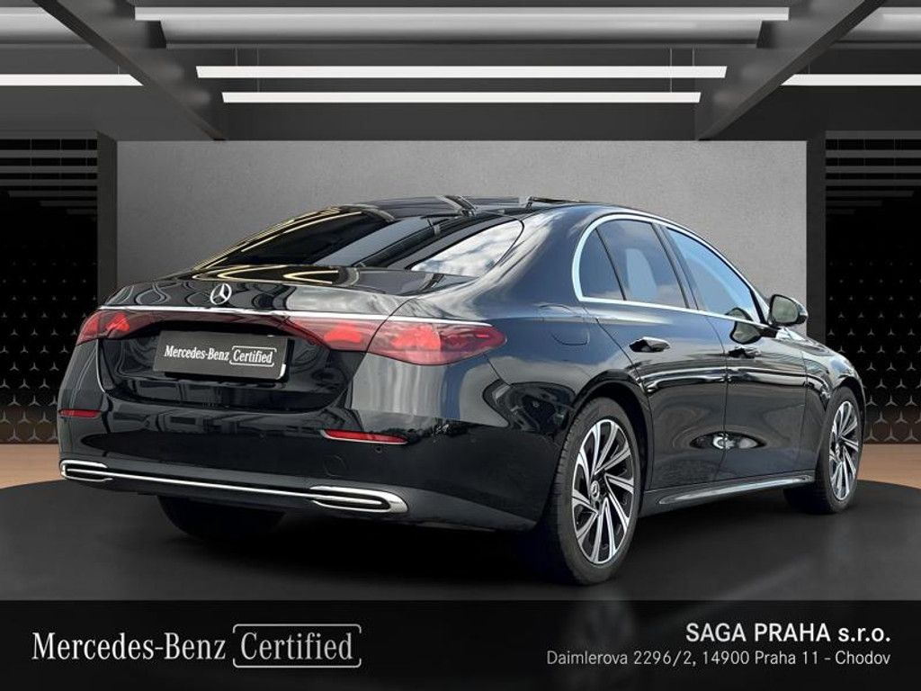 Mercedes-Benz Třídy E, E 220d 4MATIC - fotka 4