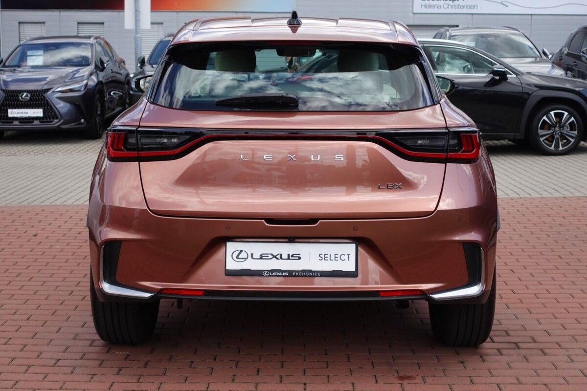 Lexus LBX, 1,5 HEV Elegant Tech - fotka 6