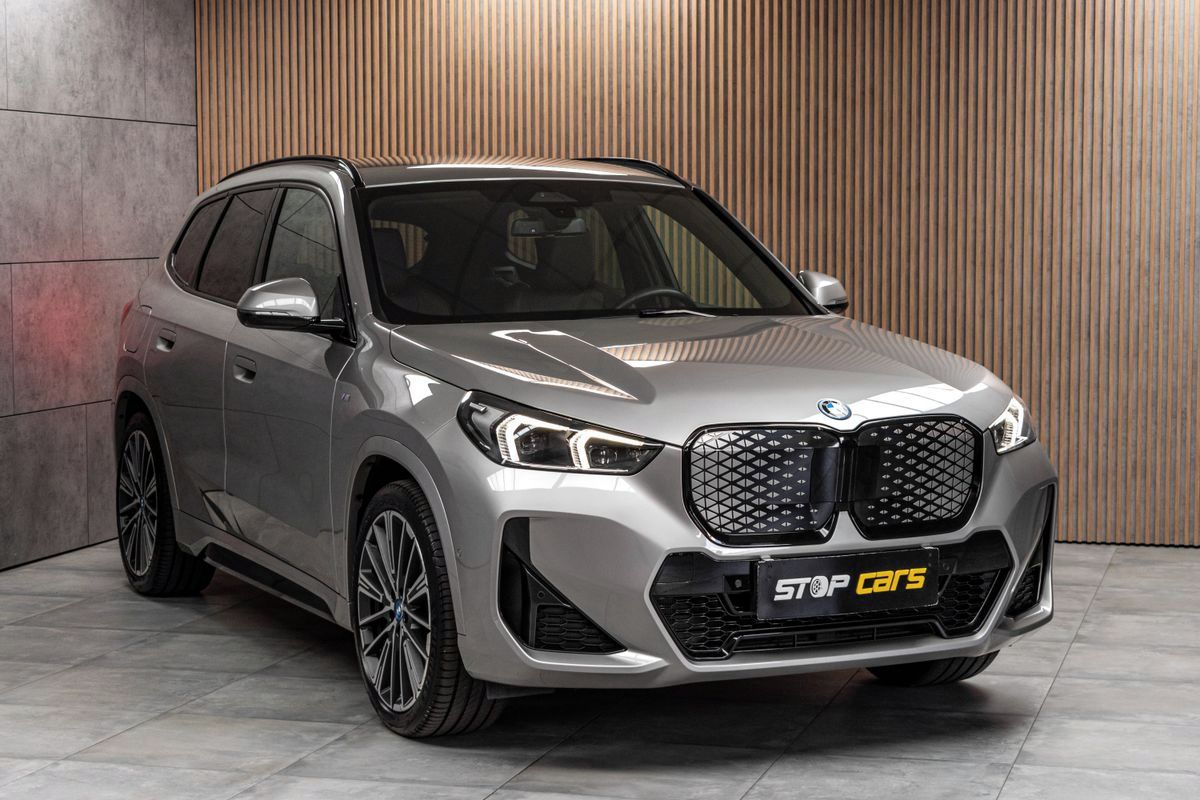BMW iX1, xDrive30 ///M*ZÁRUKA*TAŽNÉ*ČR - fotka 3