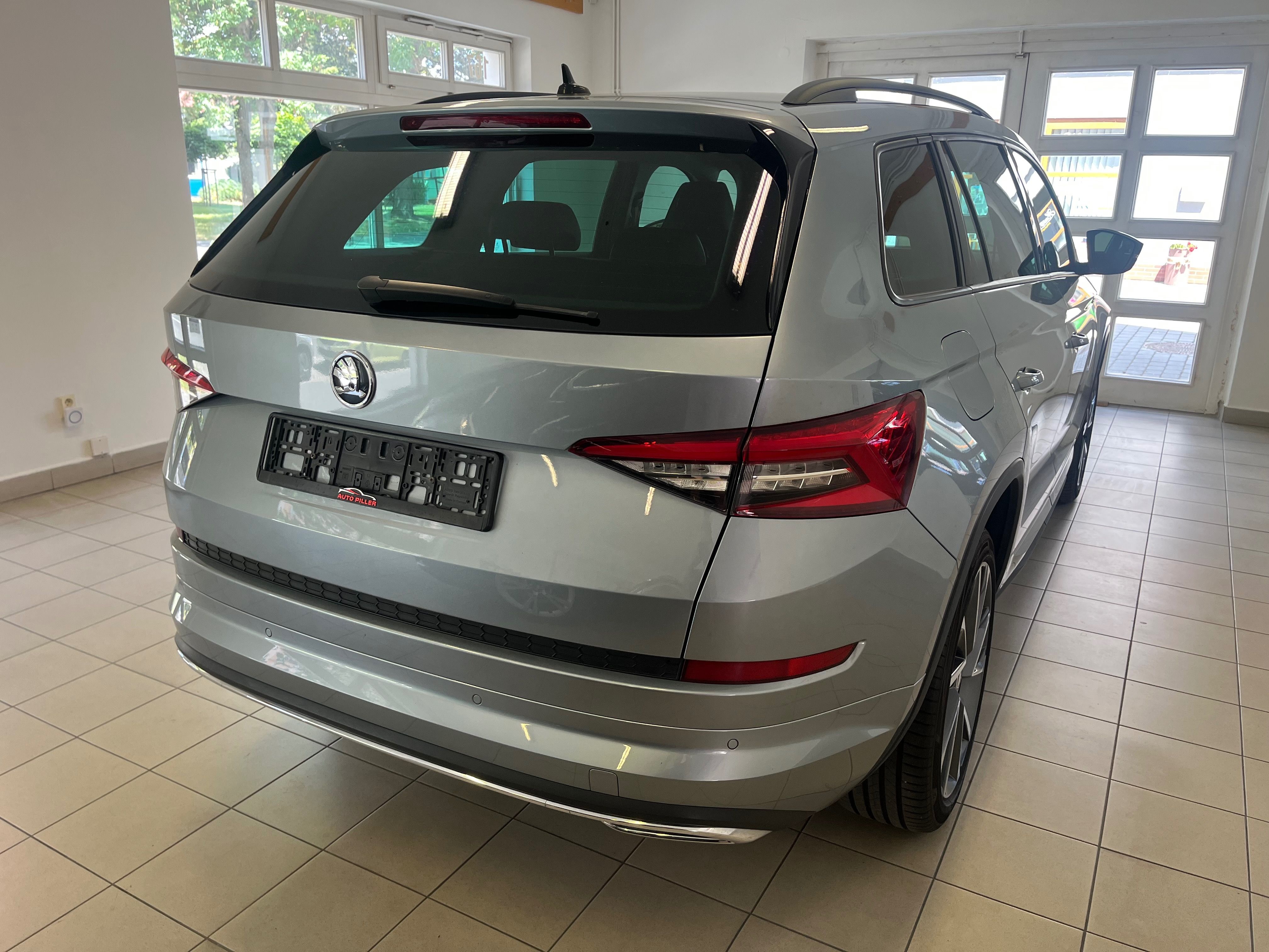 Škoda Kodiaq, 2,0Tdi  DSG 4x4 Sportline - fotka 6