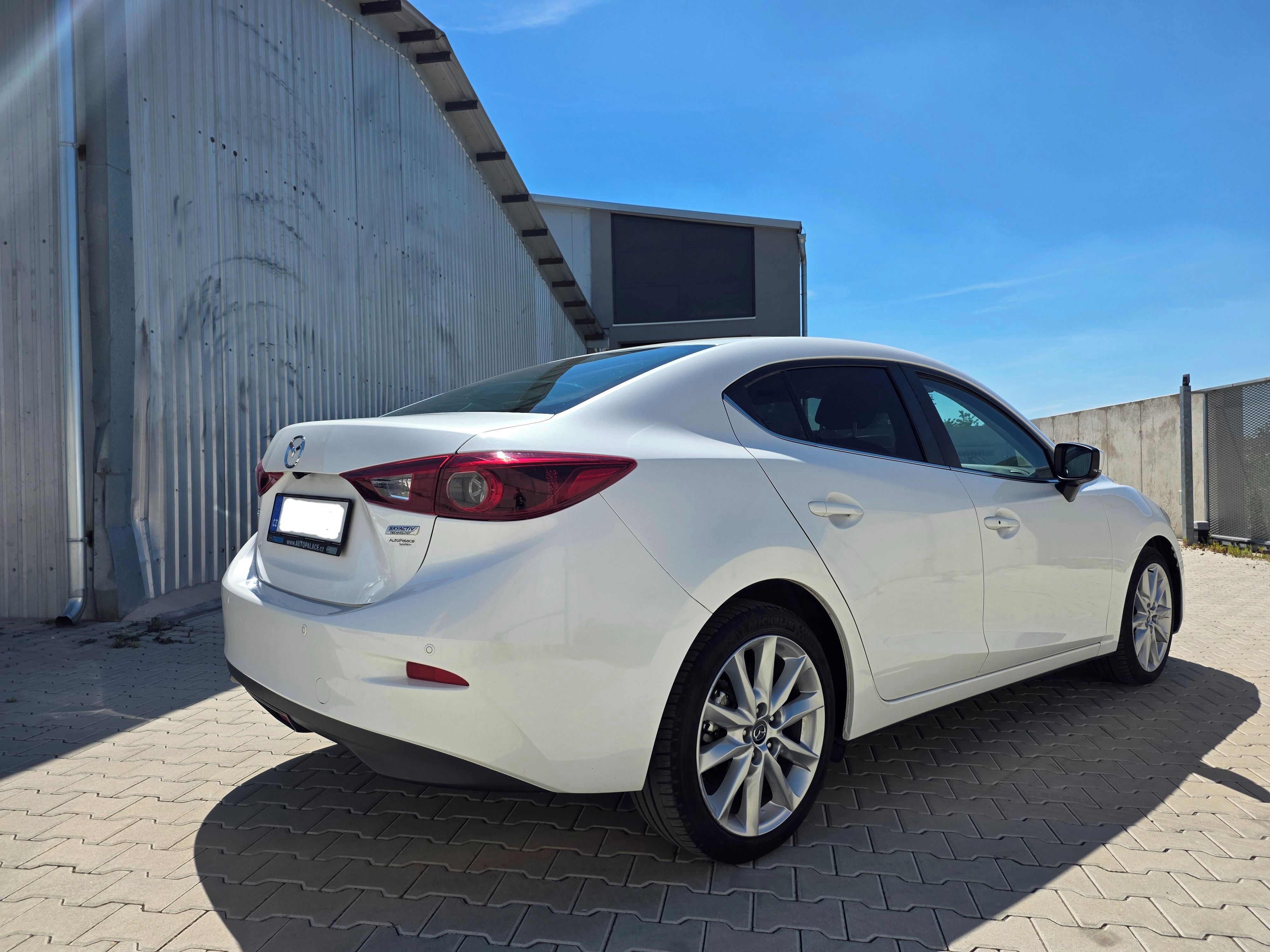 Mazda 3, 2.0 88kW REVOLUTION-jen 18.000 - fotka 3