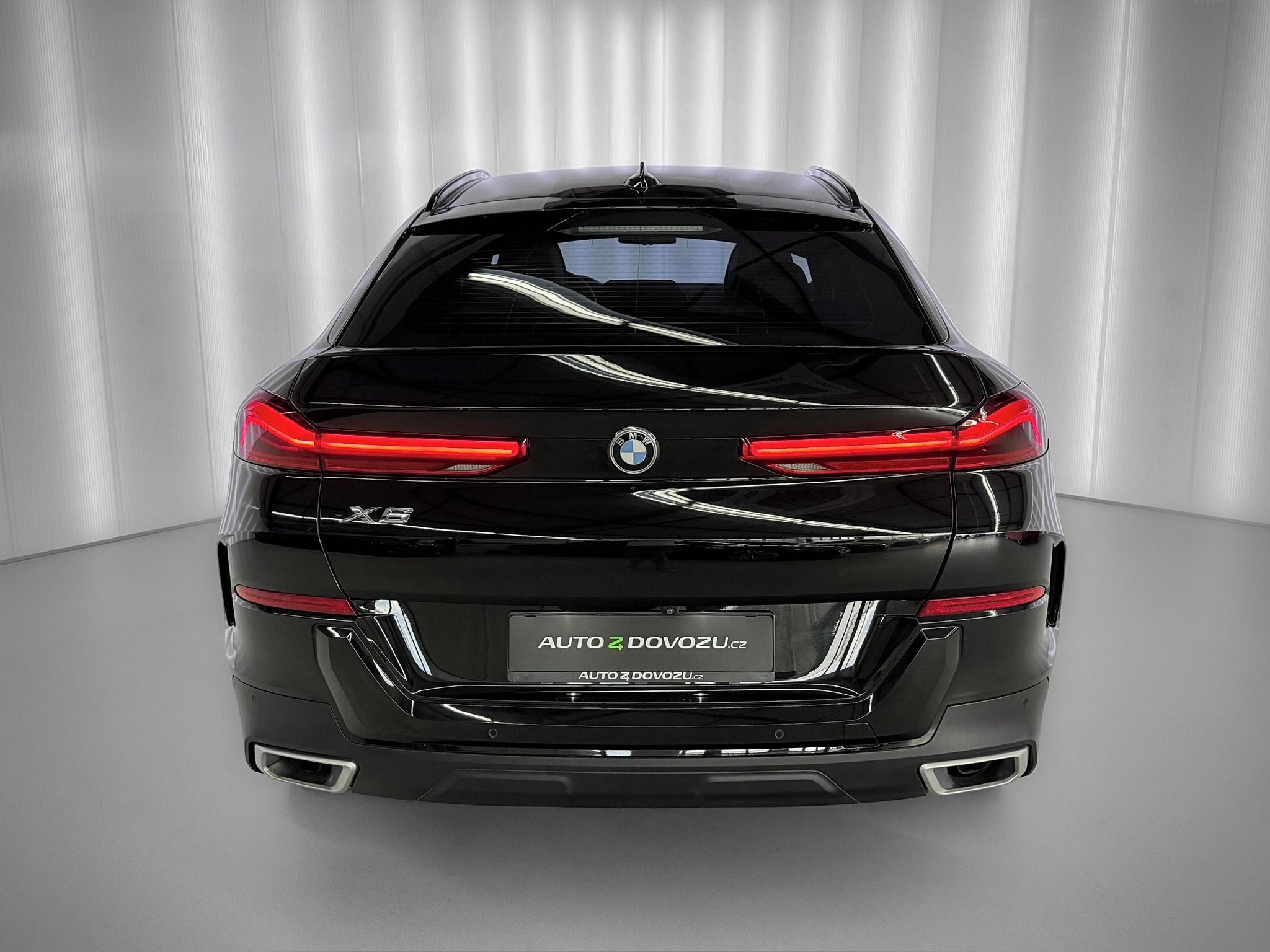 BMW X6, 30d xDrive INDIVIDUAL, LED, HU - fotka 6