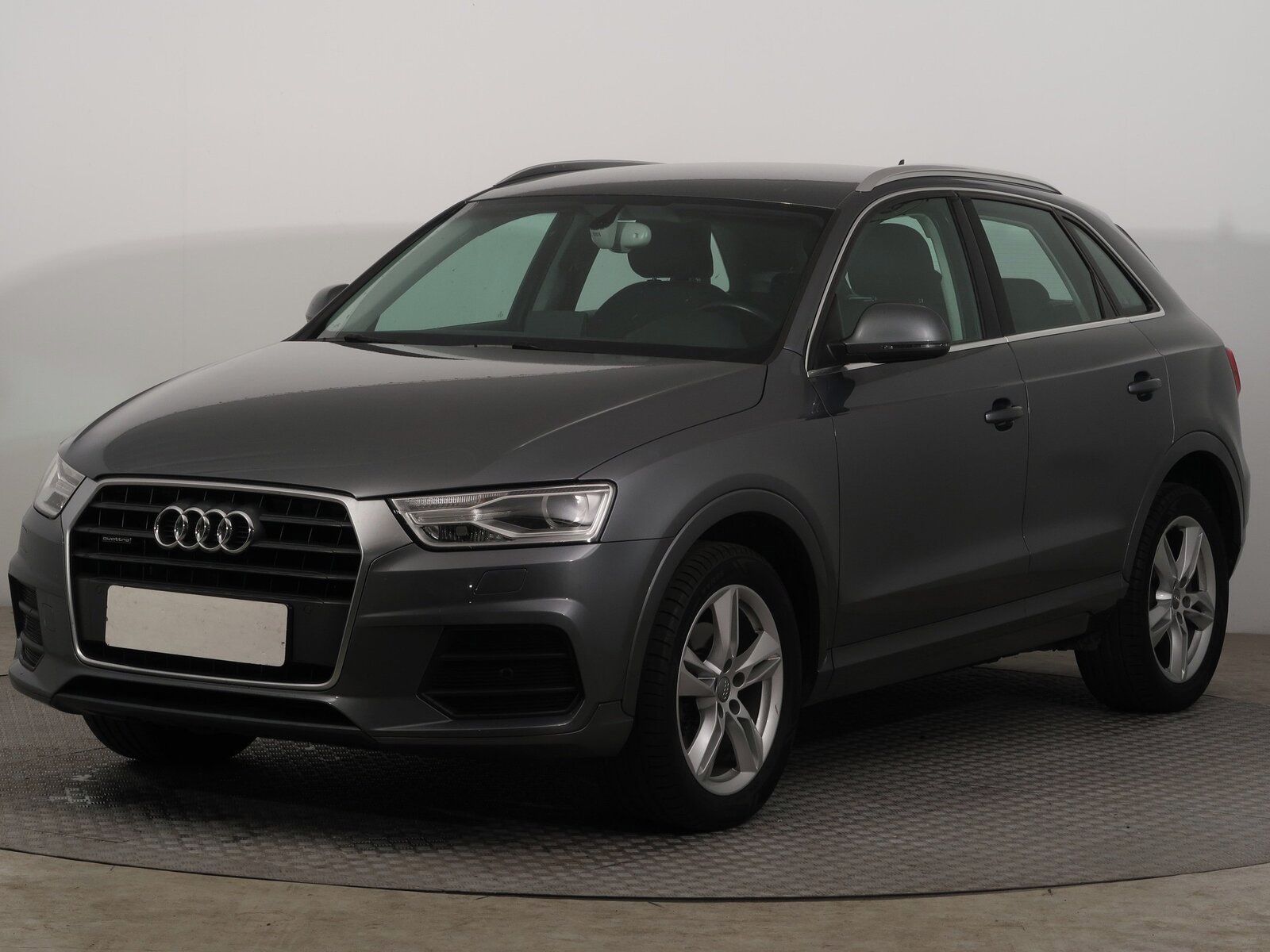 Audi Q3, 2.0 TDI, Automatická klima - fotka 2