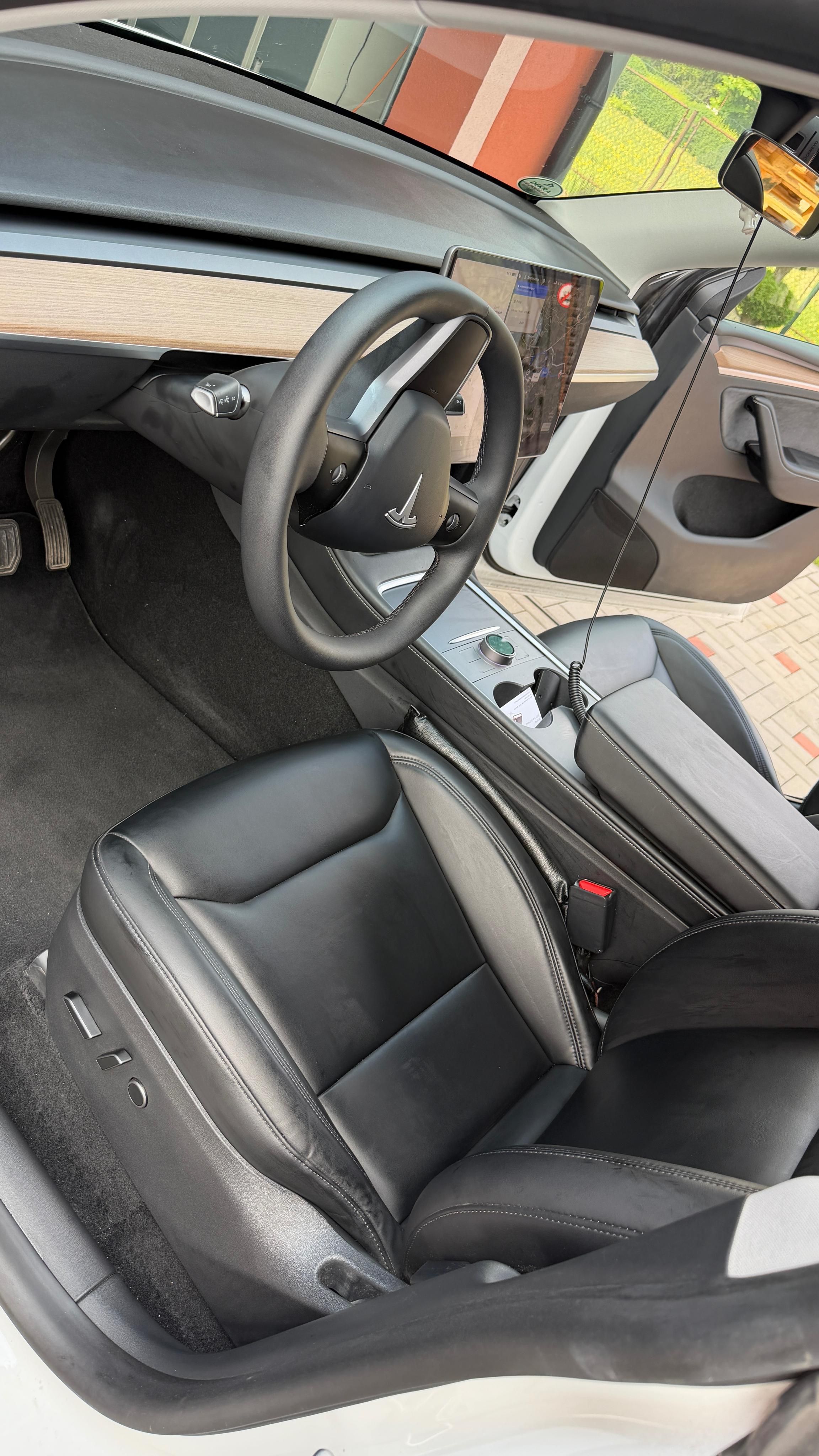 Tesla Model Y, Model Y, LR,4x4,DPH,tažné,zár. - fotka 6