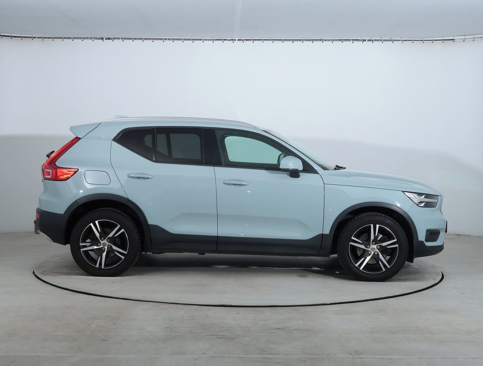 Volvo XC40, D4 AWD, 4X4, Automat - fotka 6