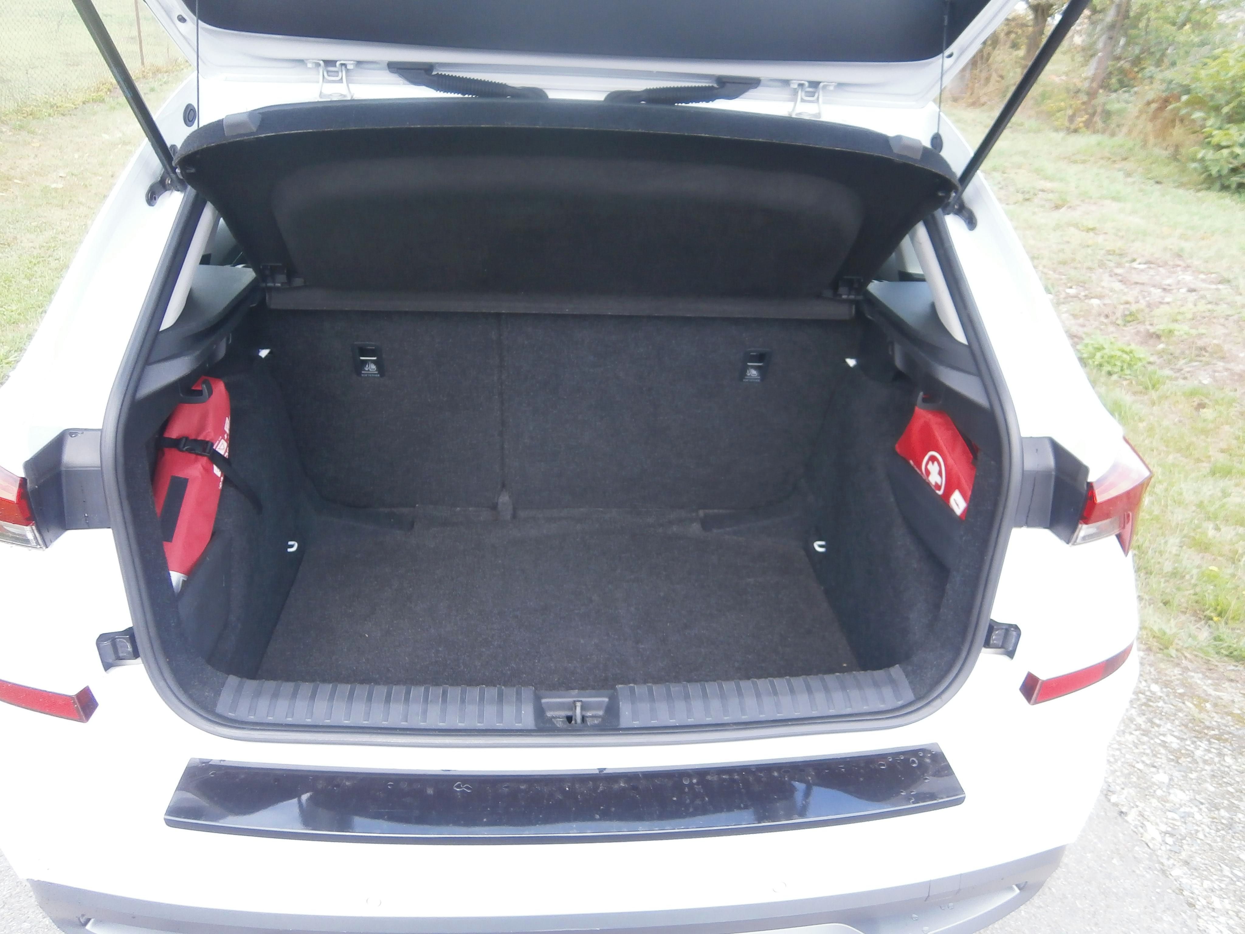Škoda Kamiq, 1.5 TSI 110 KW model 2021 - fotka 6