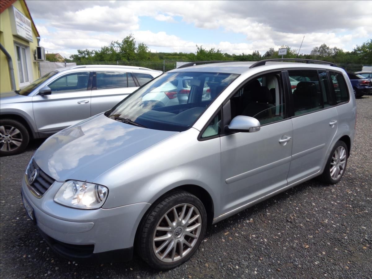 Volkswagen Touran, 2,0 automat - fotka 3