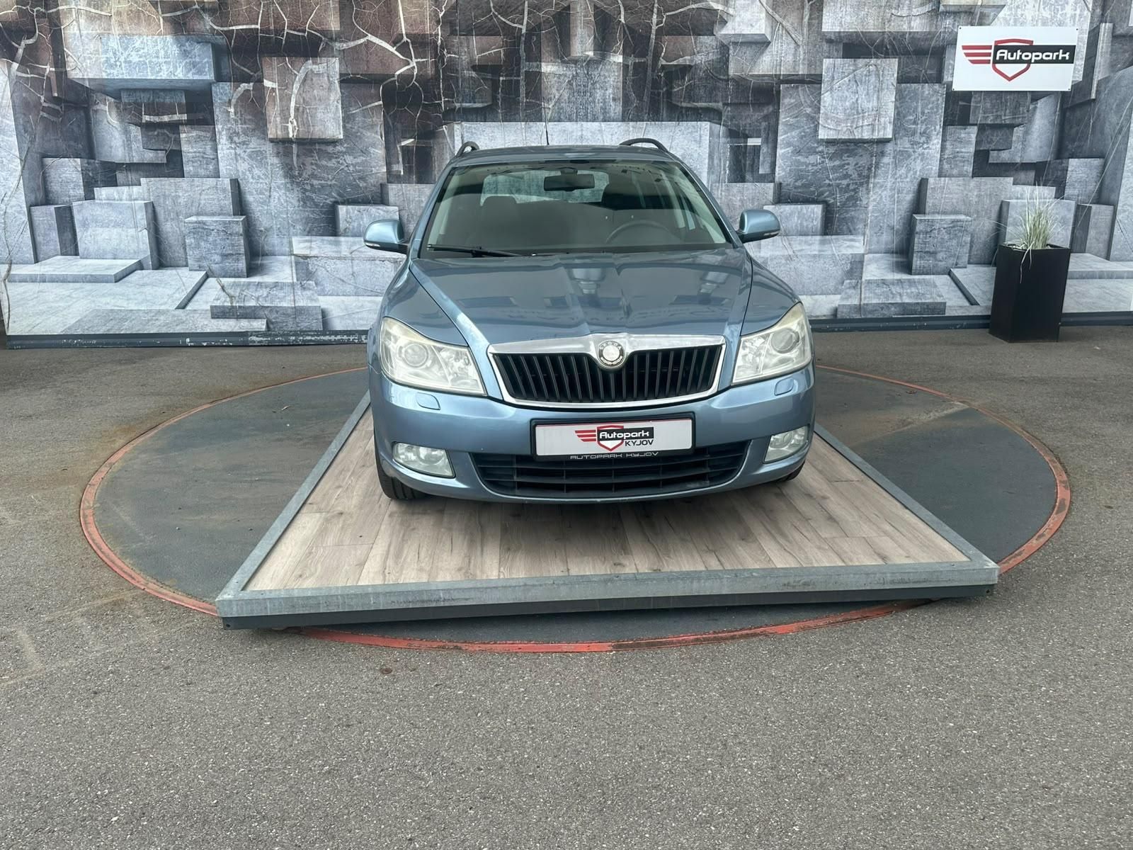 Škoda Octavia, 1.6TDi, 77KW, TEMP., VYHŘ.SED. - fotka 2