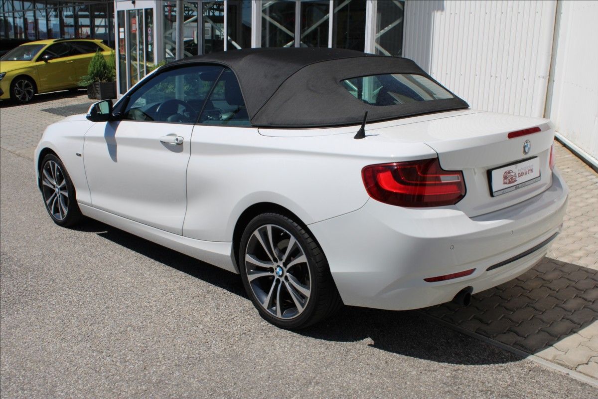BMW Řada 2, 2,0 220i 135KW CABRIO TOP STAV - fotka 4