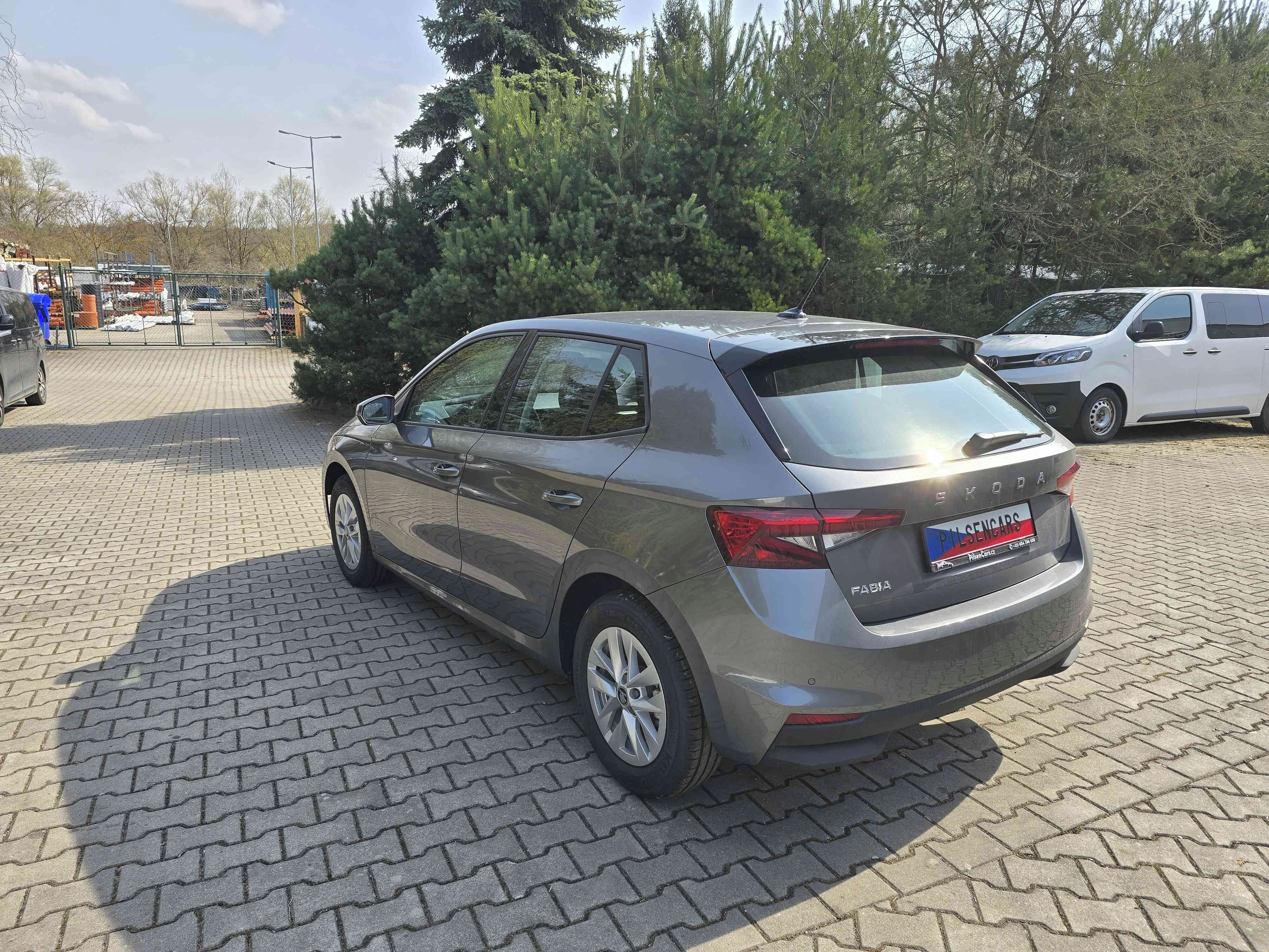 Škoda Fabia, 1.0 TSi 85 kW Classic - fotka 3