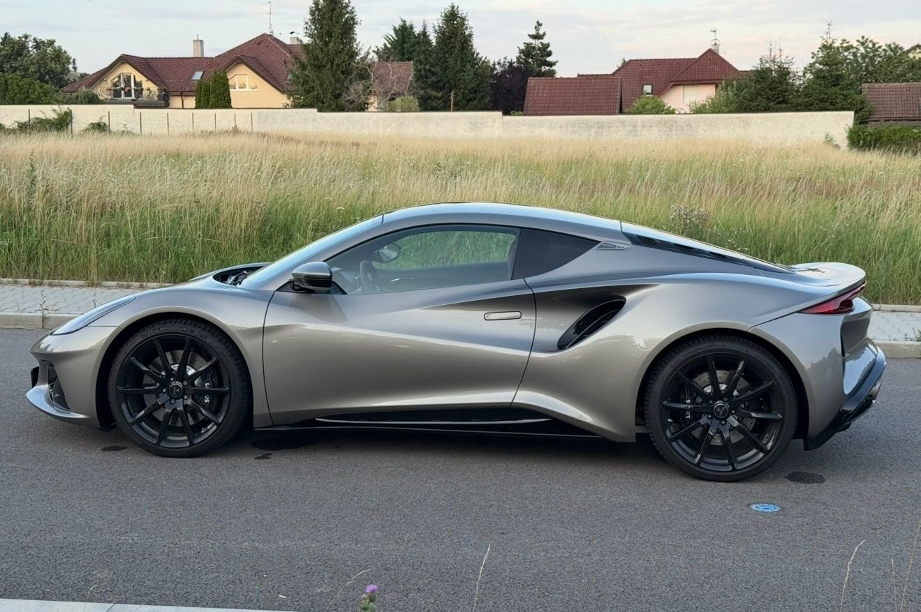 Lotus Emira, 3.5 L V6 - fotka 3