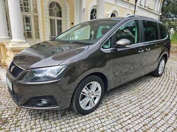 Mod. 2015, 7 míst, 98.000 km