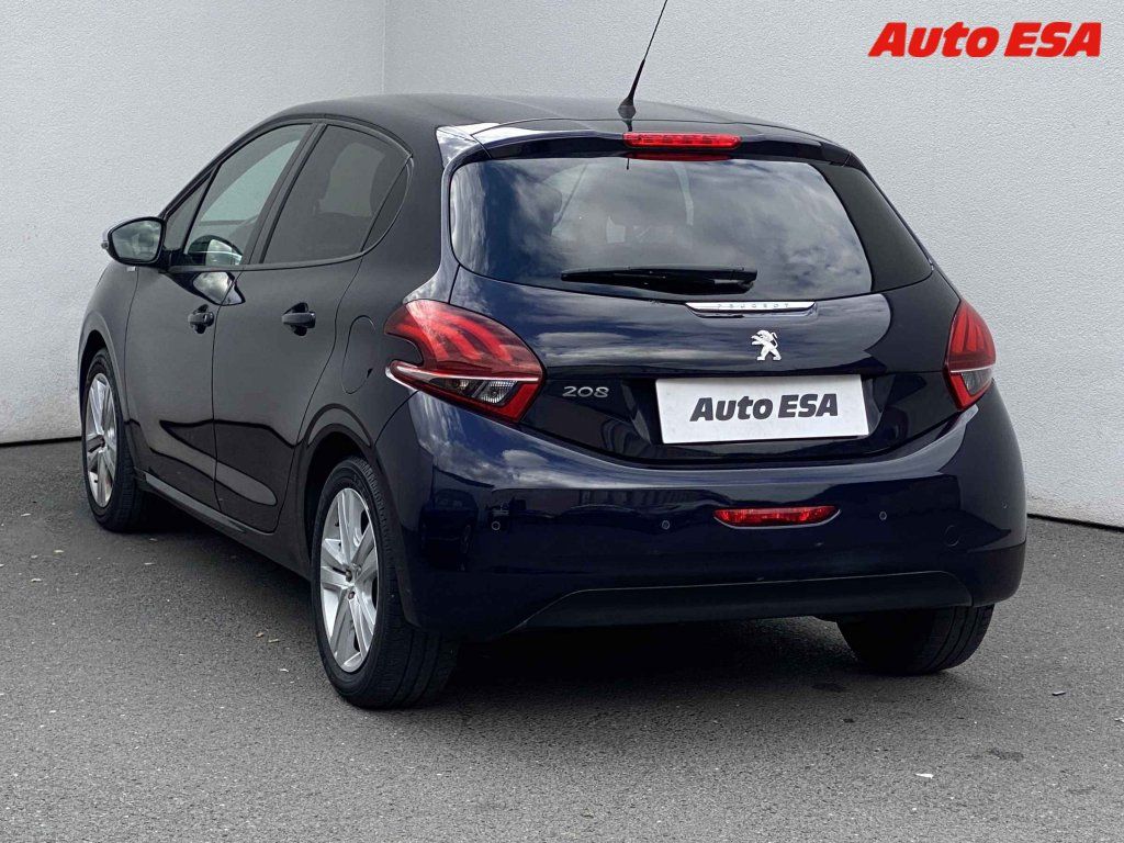 Peugeot 208, 1.2 - fotka 6