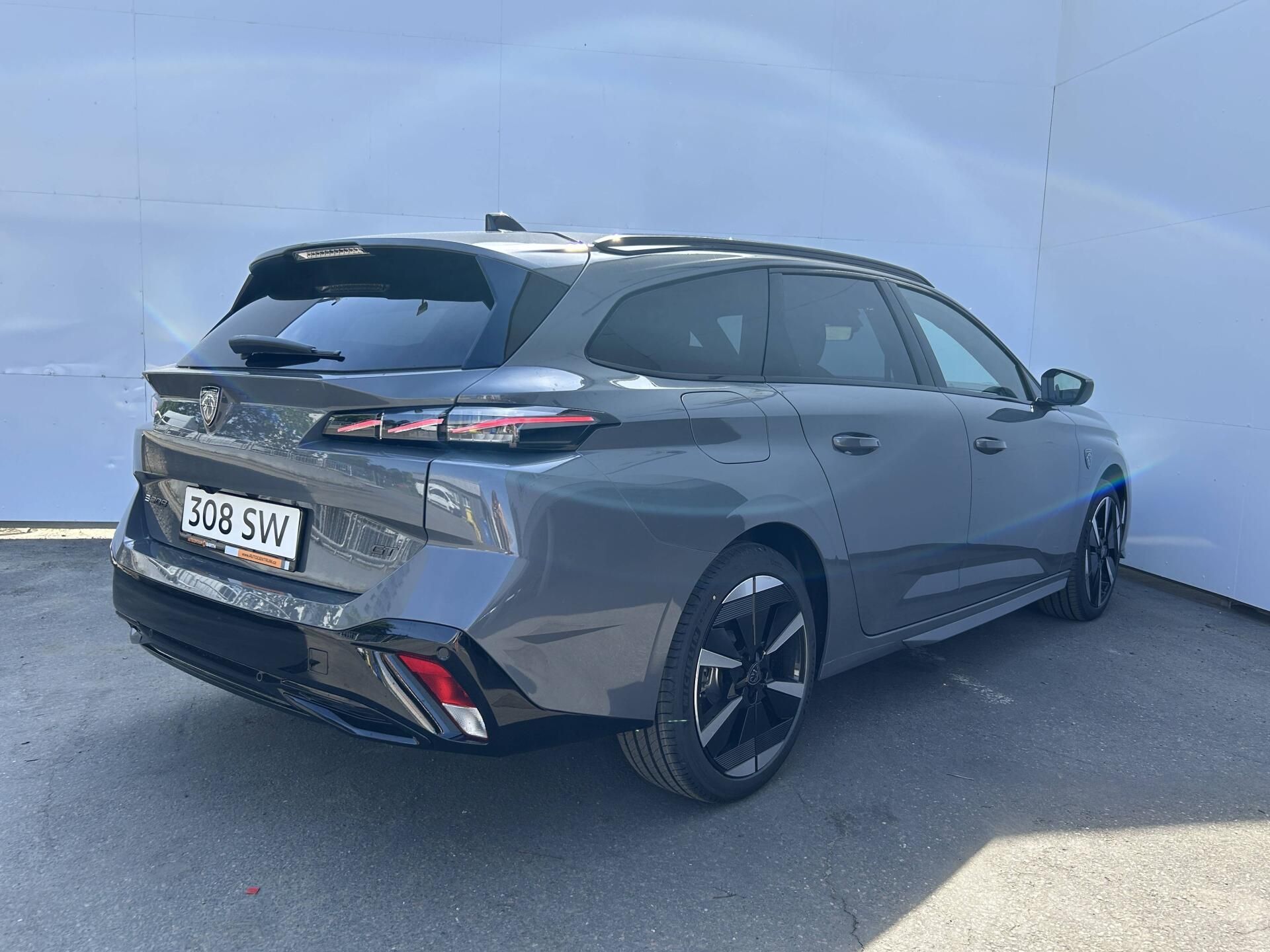 Peugeot 308, GT Elektromotor 115 kW / 156 k - fotka 4