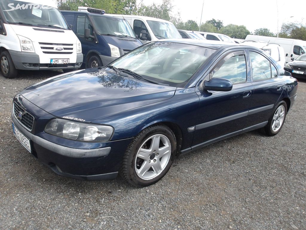 Volvo S60, 2,4D JEZDÍ DOBŘE ! PĚKNÝ !