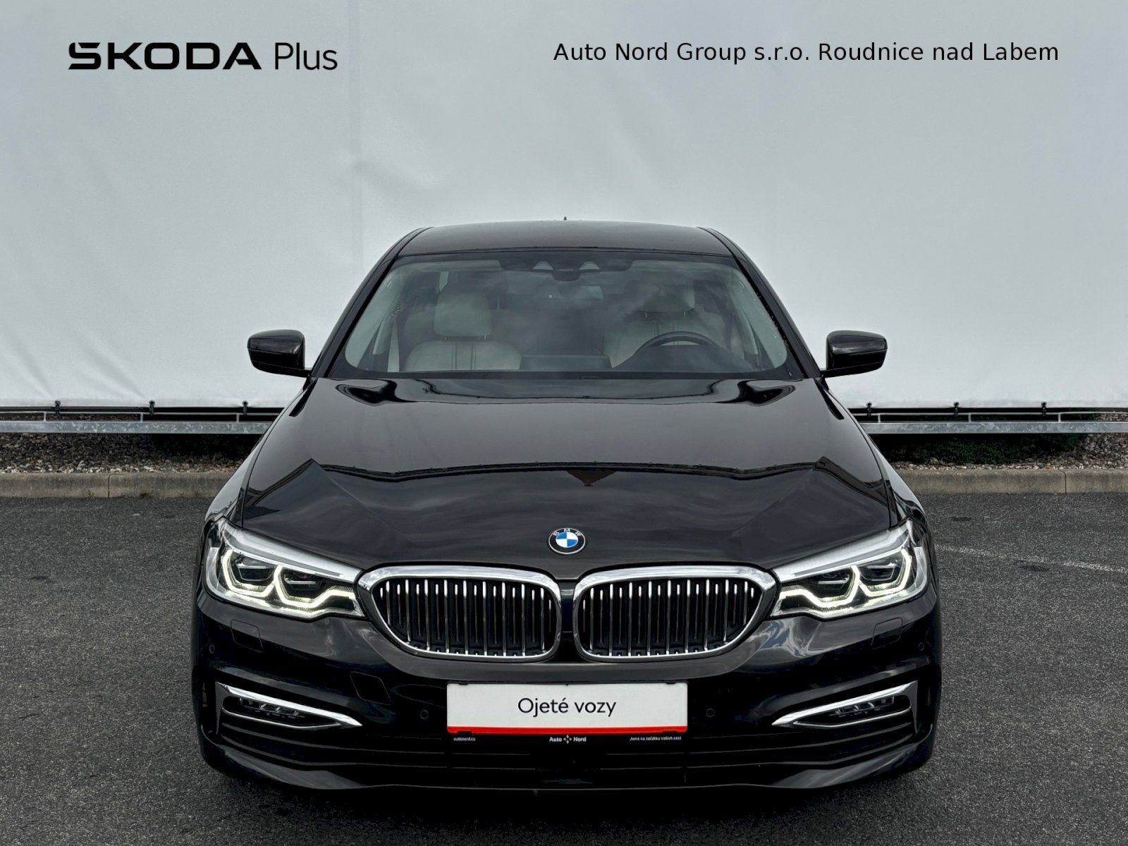 BMW Řada 5, 520D XDRIVE - fotka 4