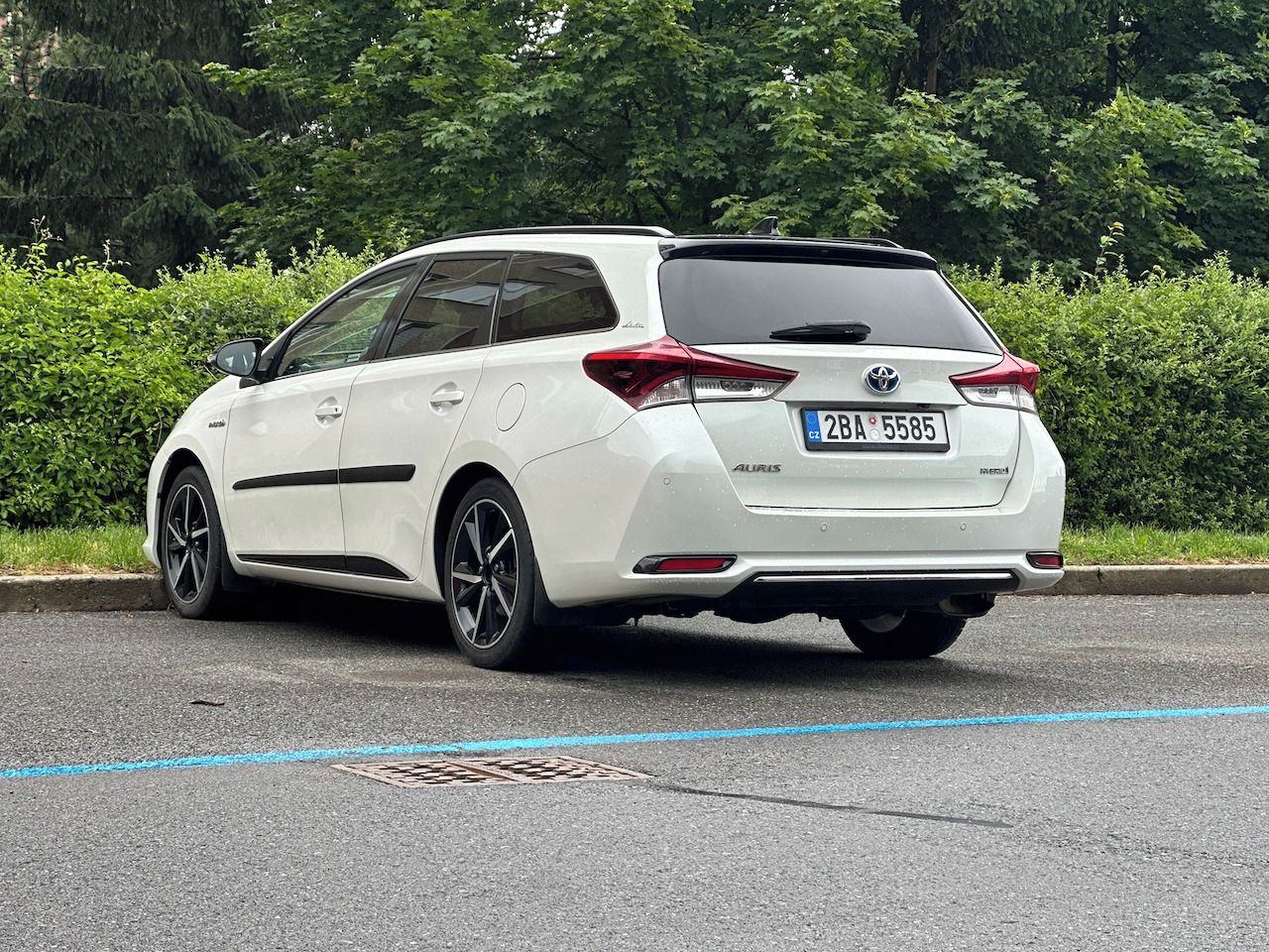 Toyota Auris, 1.8 Hybrid Selection - fotka 2