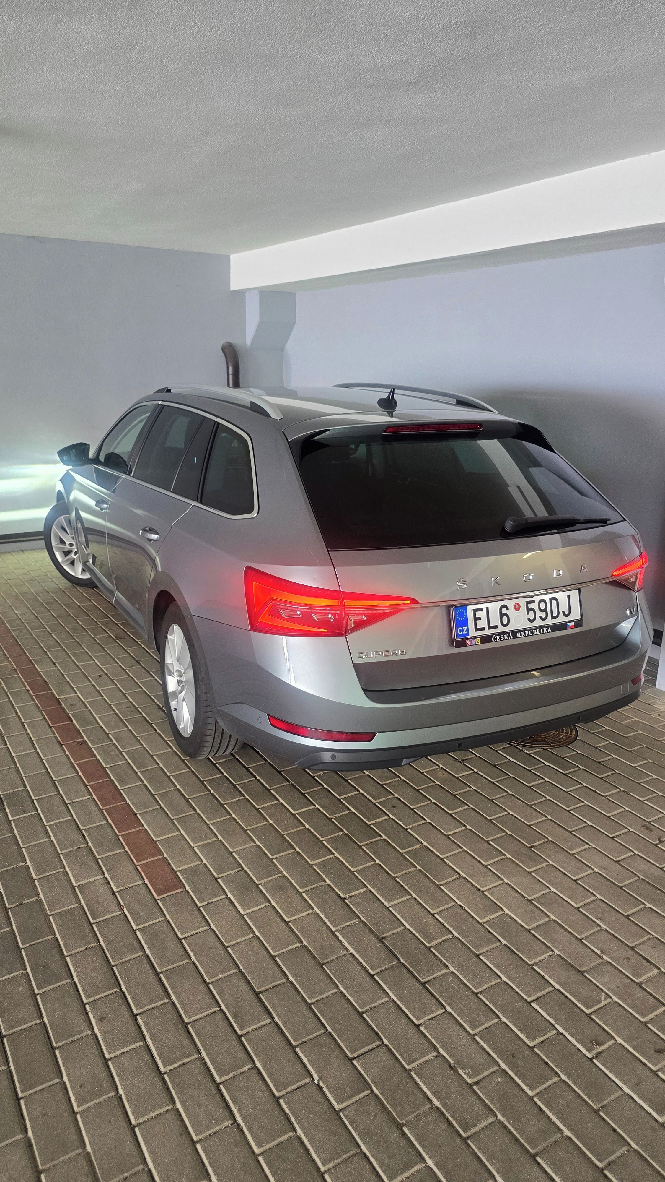 Škoda Superb, ŠKODA Superb iV hybrid - fotka 2