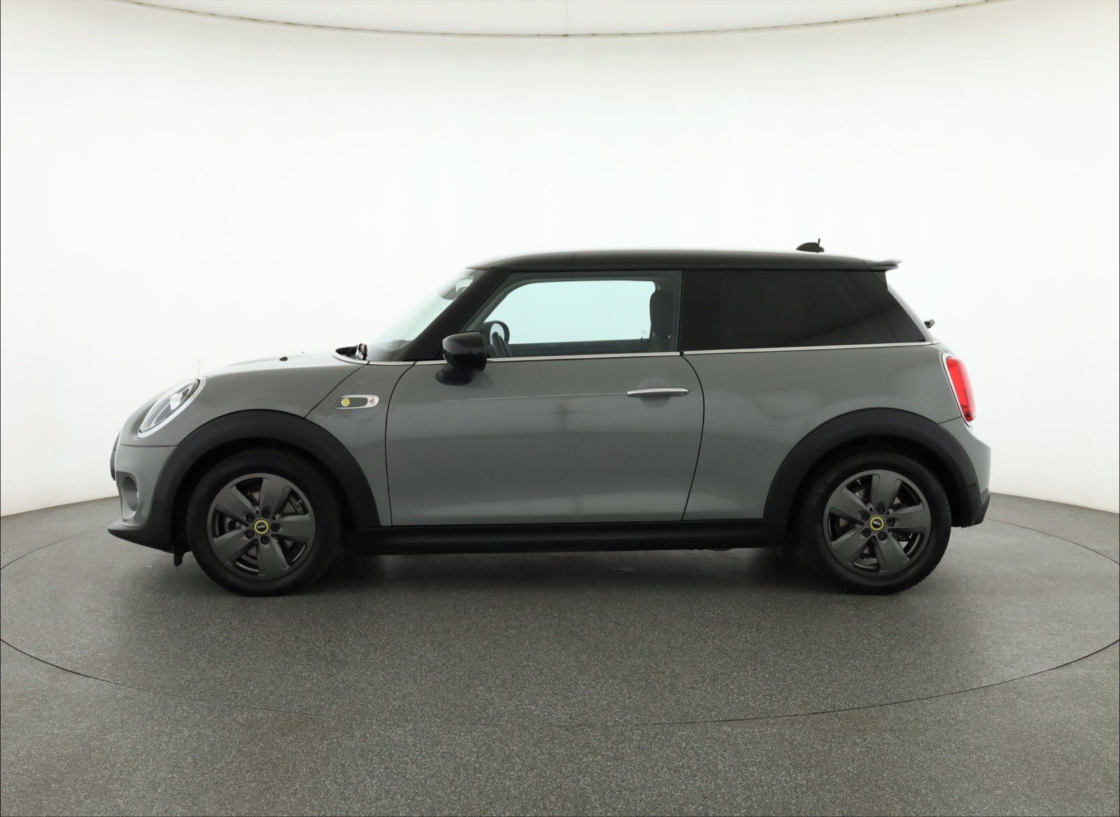Mini, Cooper SE 32 kWh, SoH 94% - fotka 3