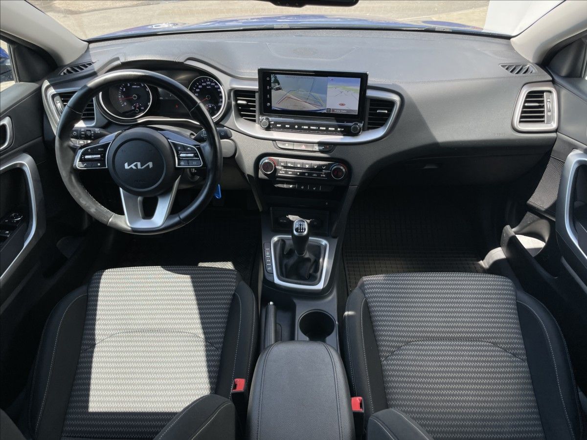 Kia Cee´d, 1,5 T-GDI Combi Top PDC  SW - fotka 6