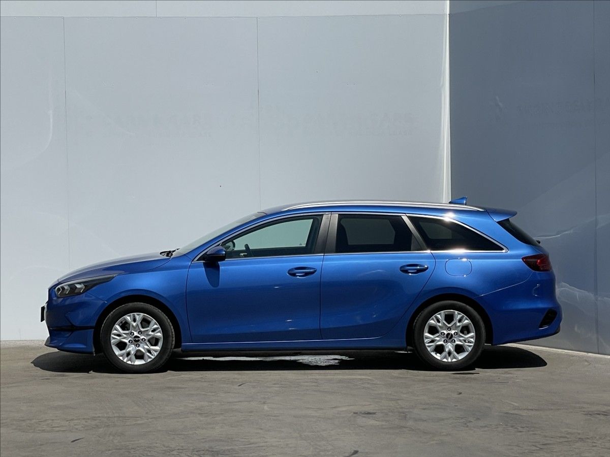 Kia Cee´d, 1,5 T-GDI Combi Top PDC  SW - fotka 2