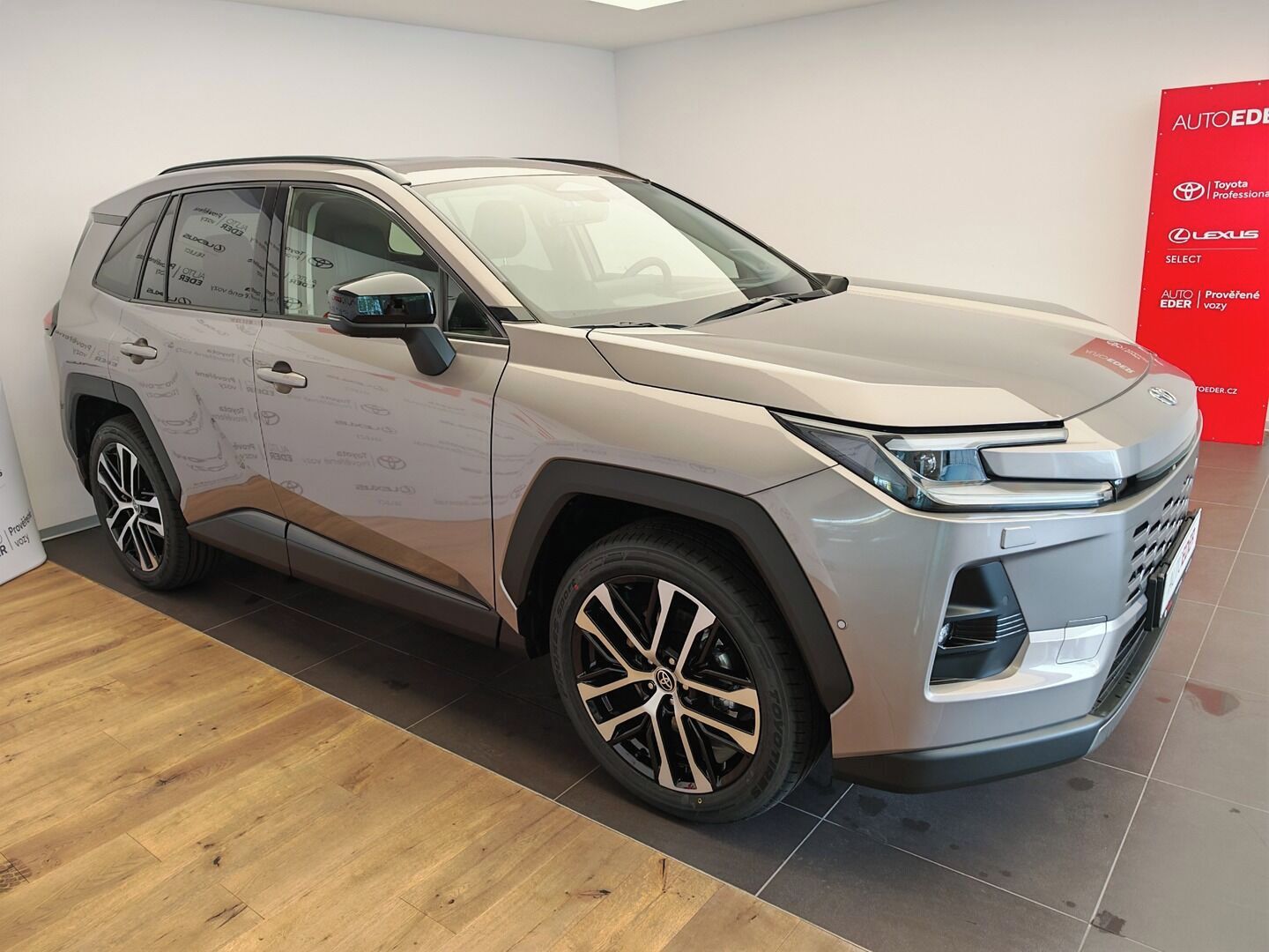 Toyota Rav4, 2.5 HEV 4x4 Executive - fotka 3