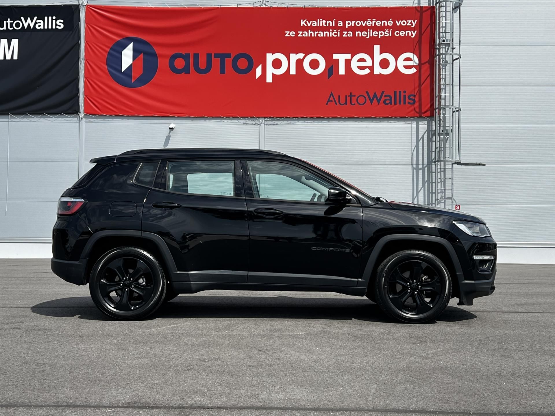 Jeep Compass, 1.4 MultiAir 103kW Night Eagle - fotka 3