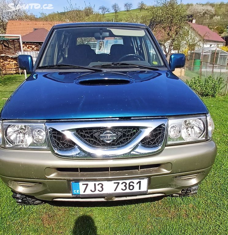 Nissan Terrano, Nissan Terrano 2.7