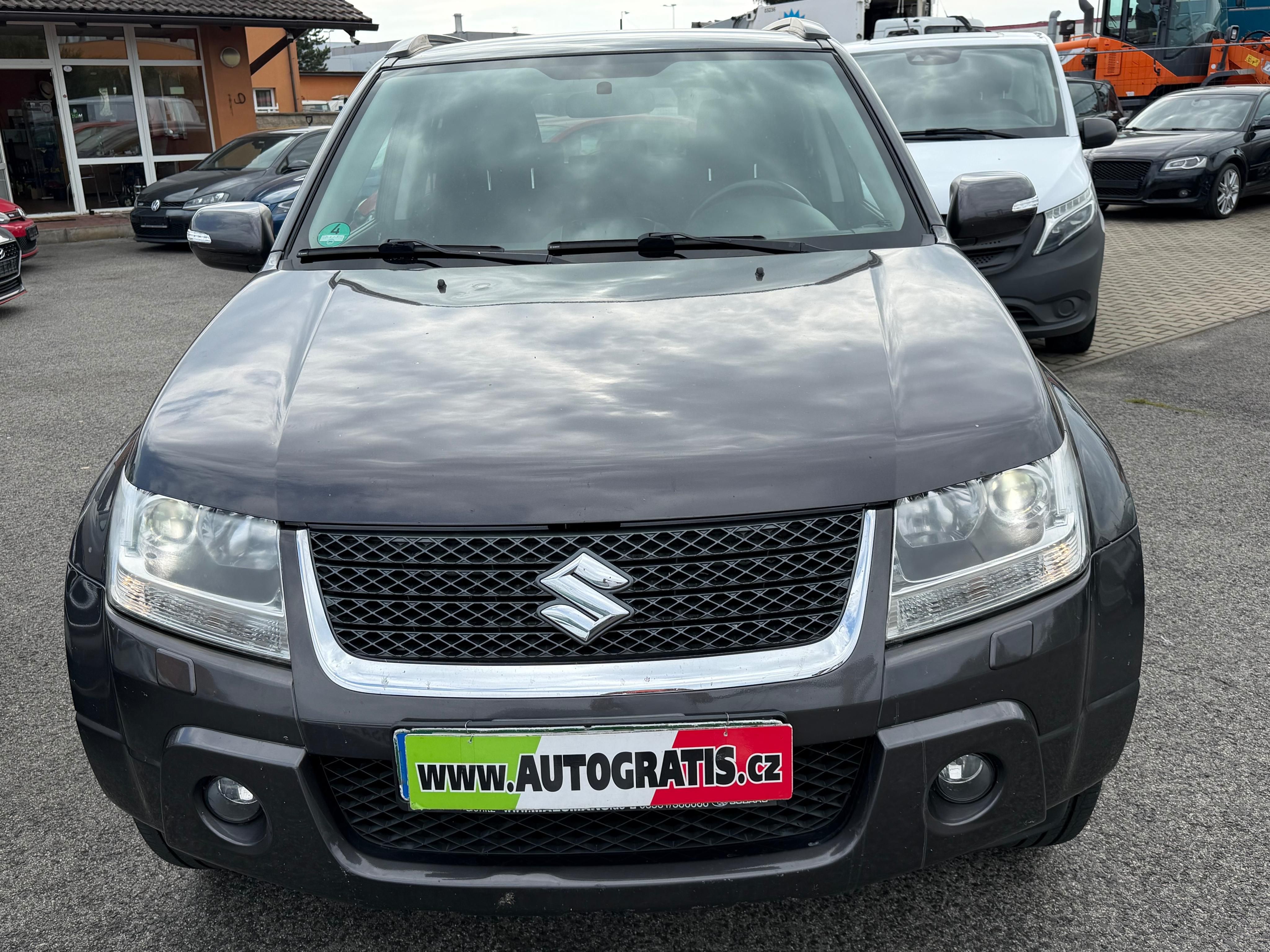 Suzuki Grand Vitara, 2.4i-4X4-VÝBAVA-KM-PERF.STAV - fotka 2