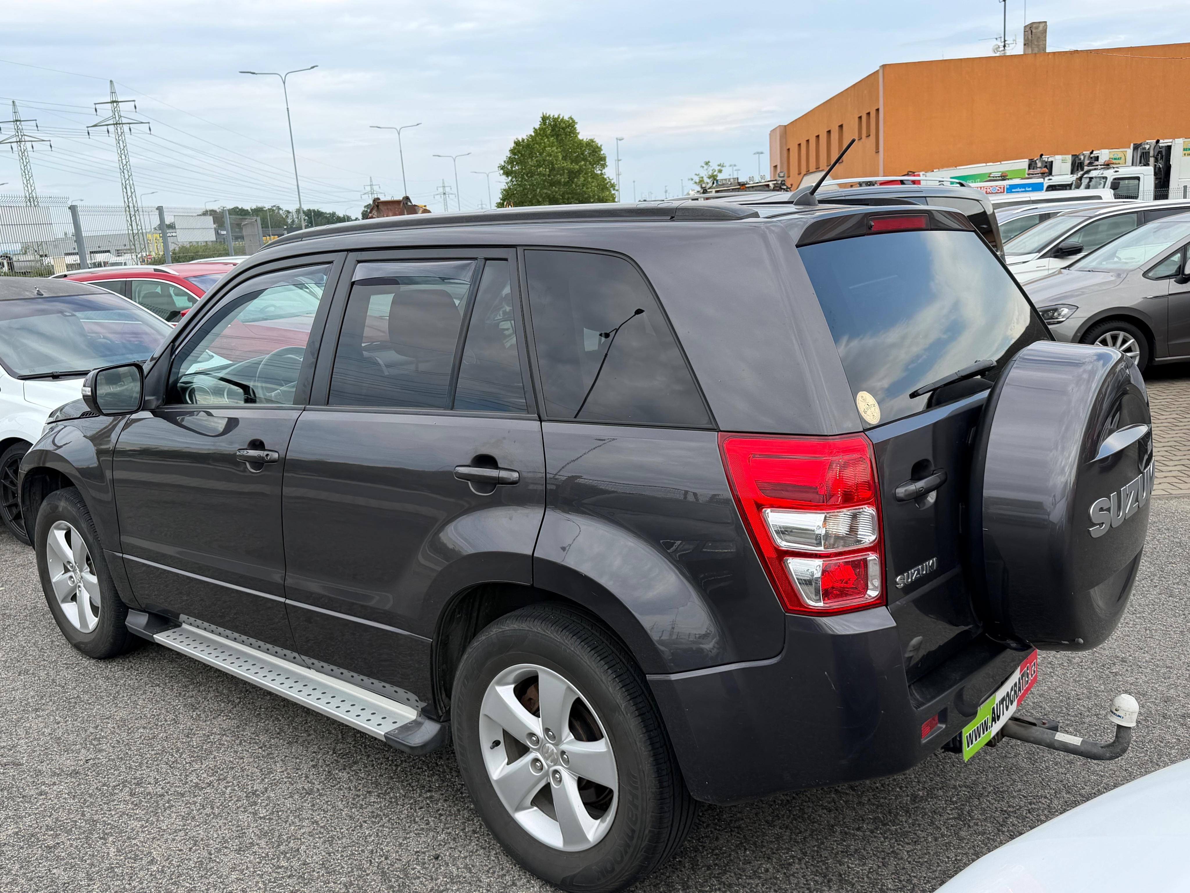 Suzuki Grand Vitara, 2.4i-4X4-VÝBAVA-KM-PERF.STAV - fotka 4