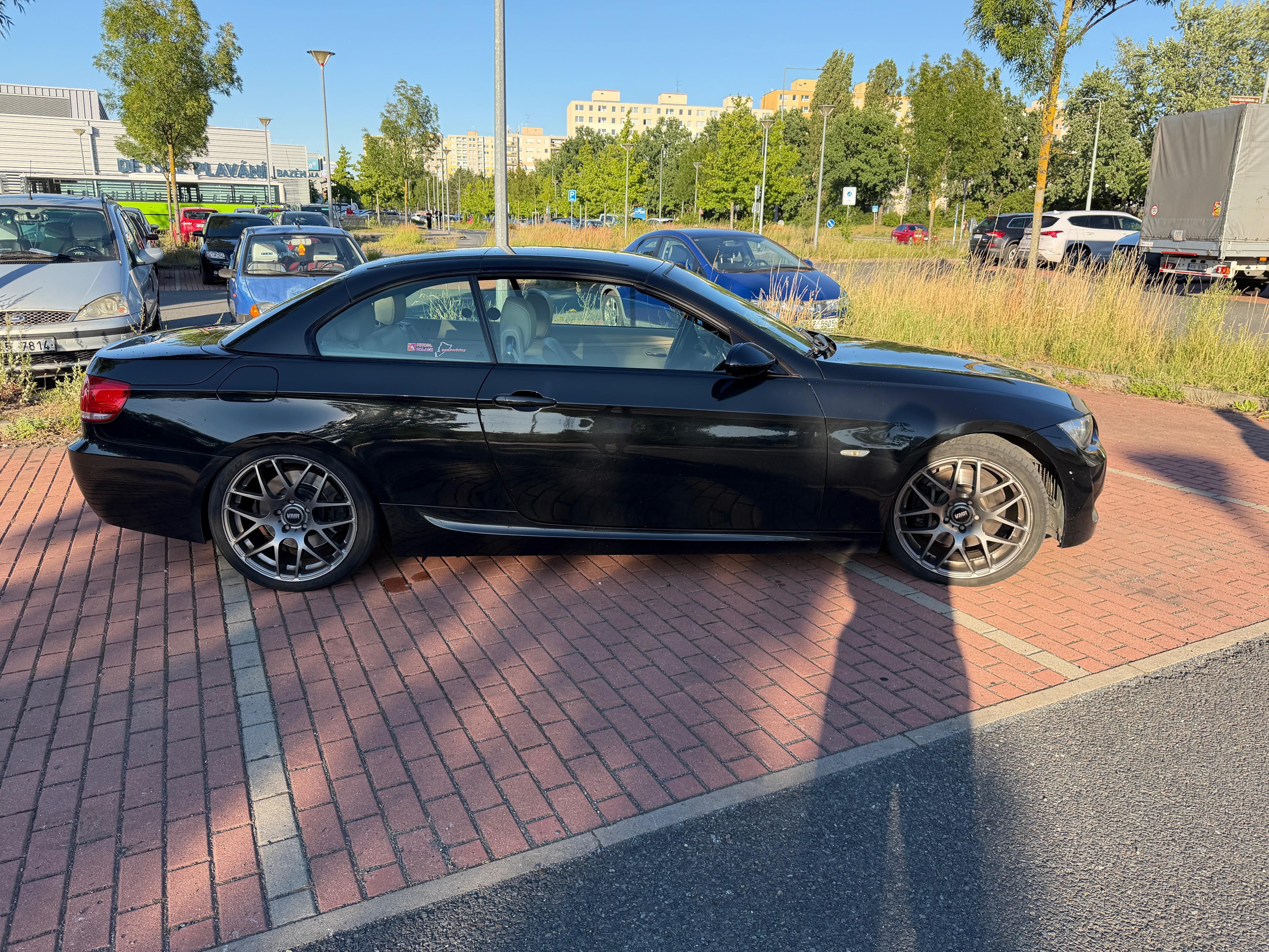 BMW Řada 3, 335i - fotka 3