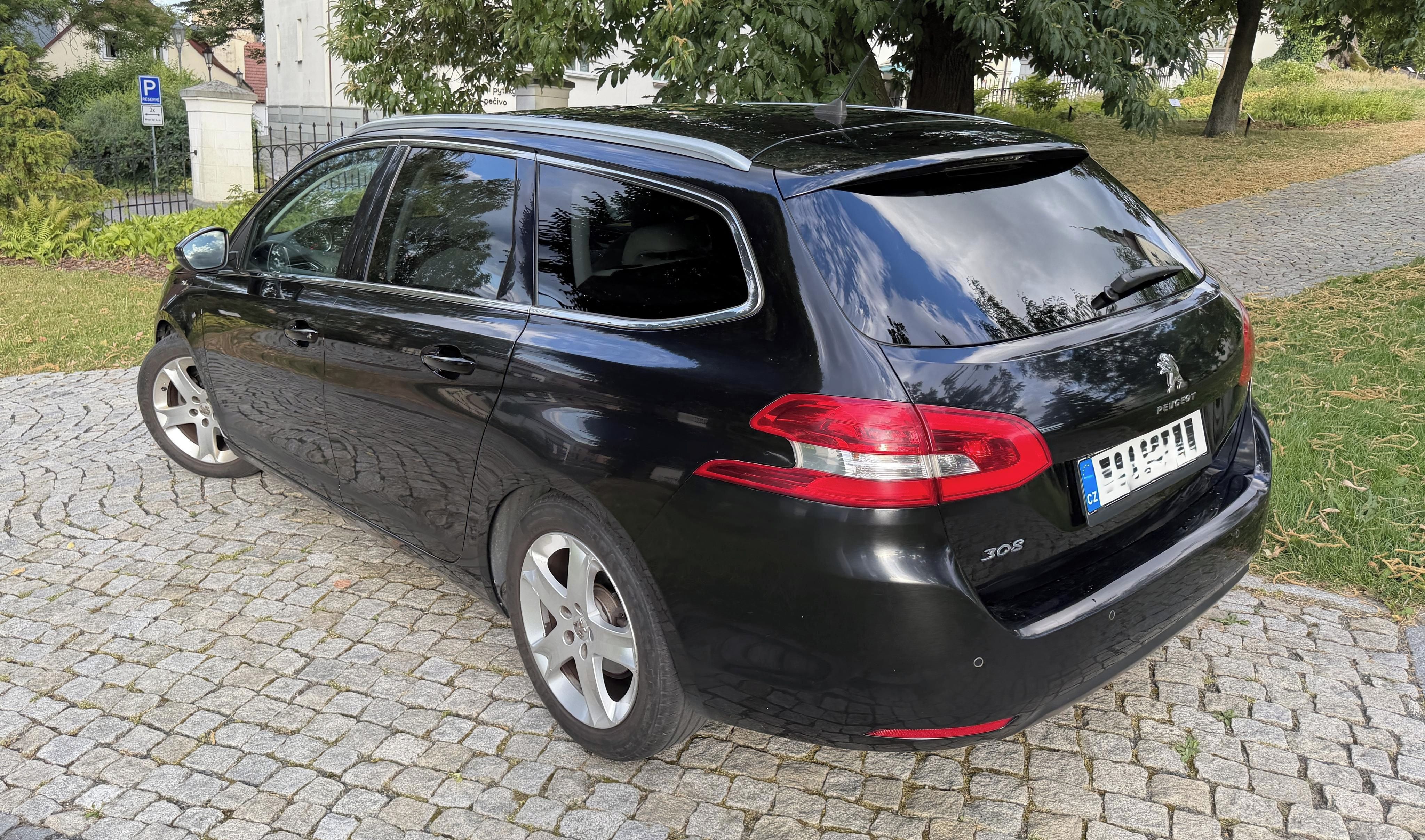 Peugeot 308, SW/kombi 1.2 PureTech, 1x maj - fotka 4