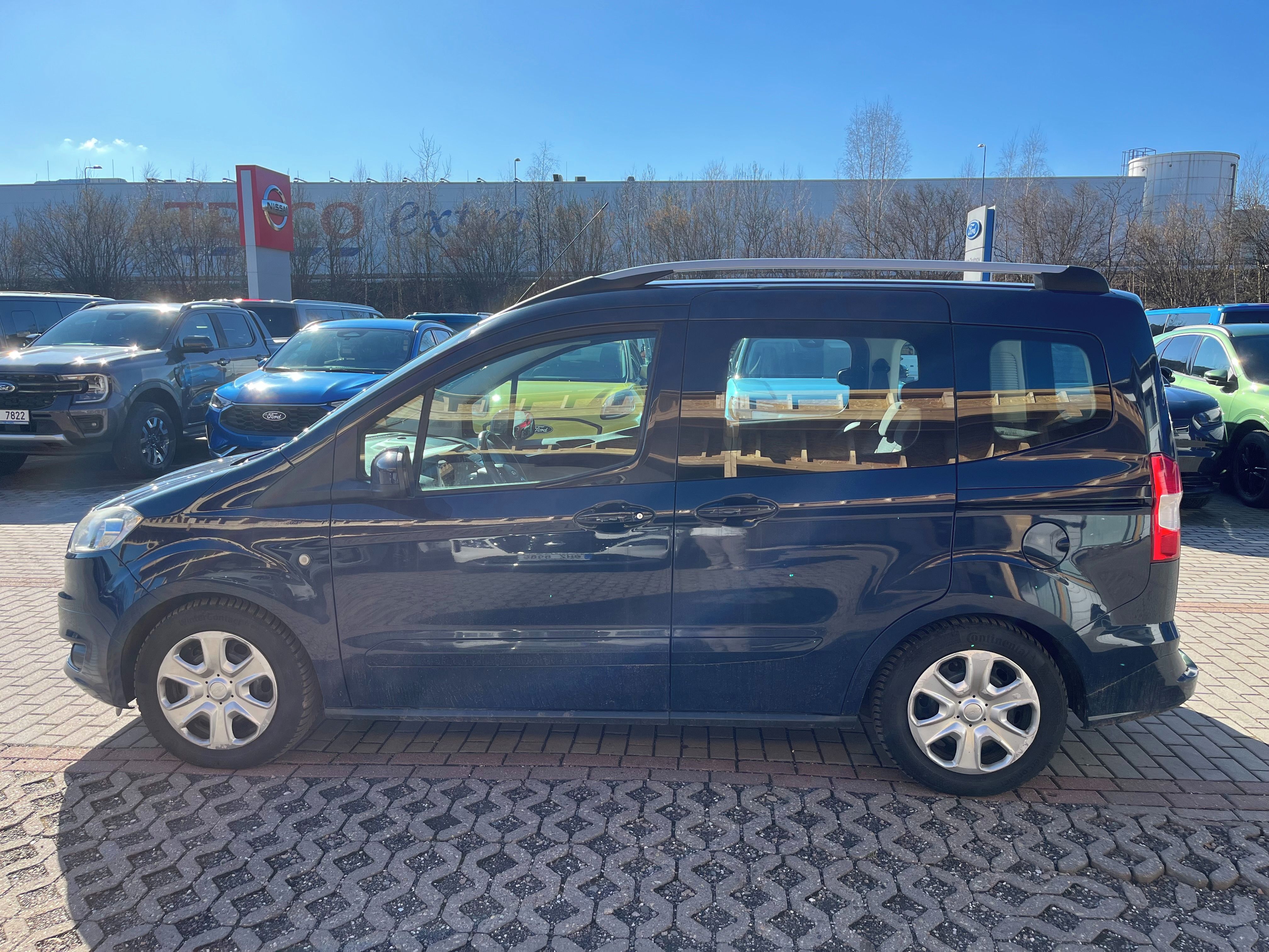 Ford Tourneo Courier, Trend 1.0 EcoBoost 92 kW 125 k - fotka 2