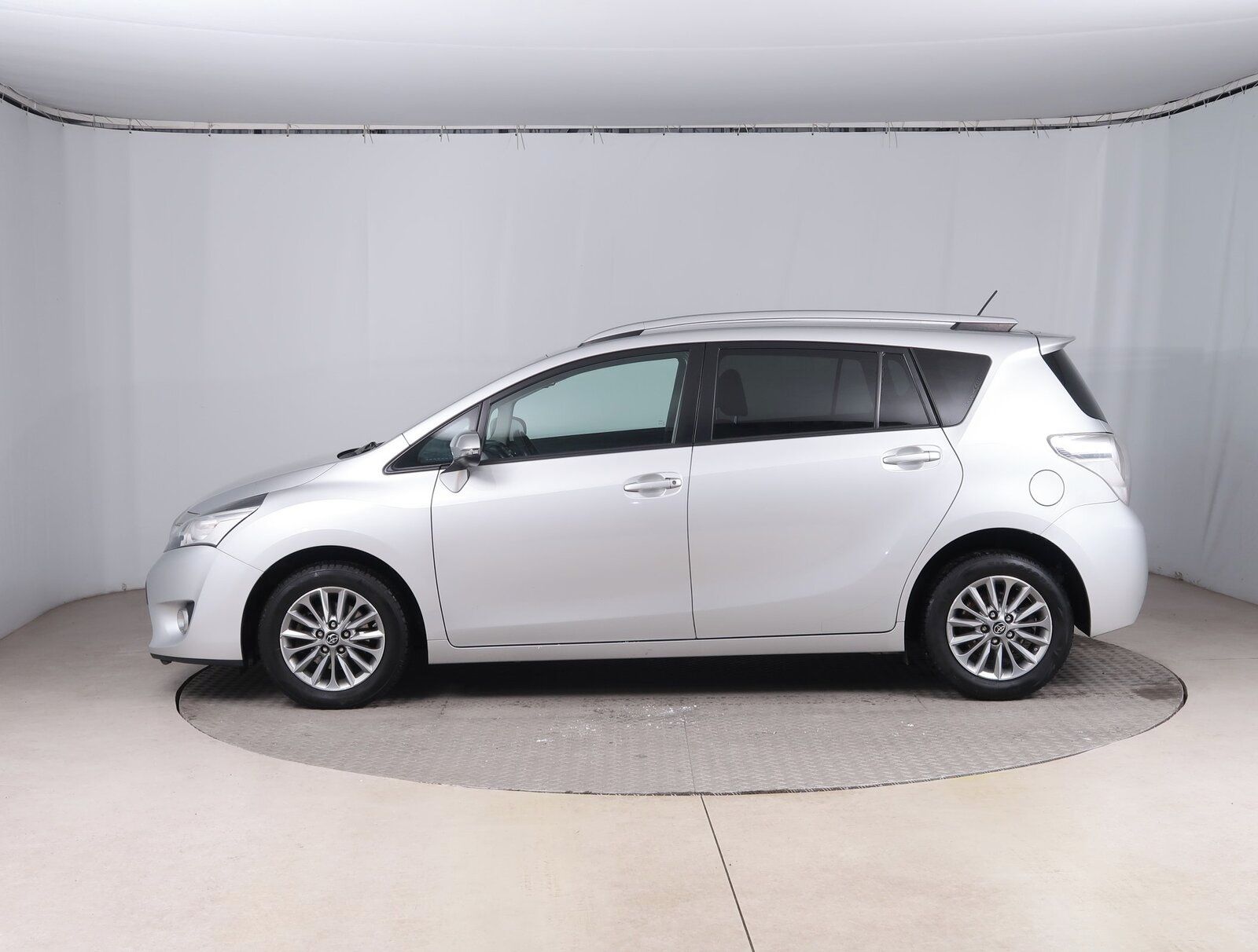 Toyota Verso, 1.8 Valvematic, NOVÁ CENA - fotka 3