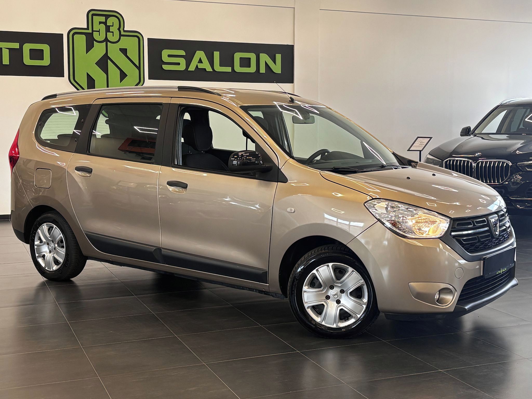 Dacia Lodgy, 96 kW, 7 míst, navi., senzory - fotka 2