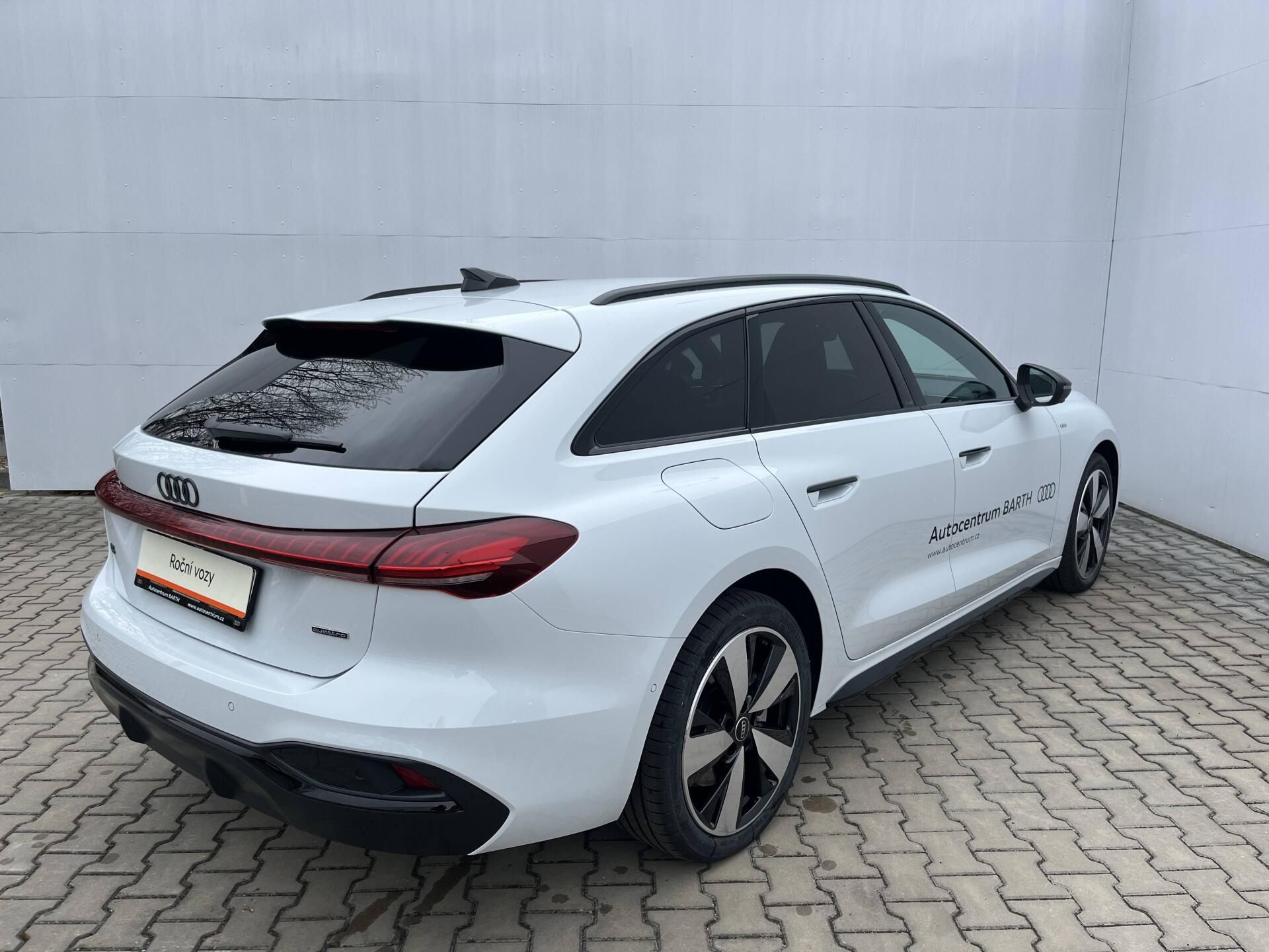 Audi A5, quattro 7STR 2,0TDI - fotka 4