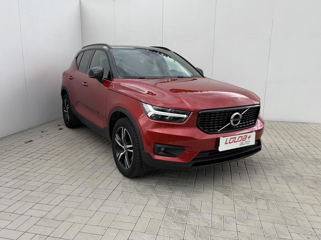 Volvo XC40, R Design 2.0 T5 182 kW - fotka 3