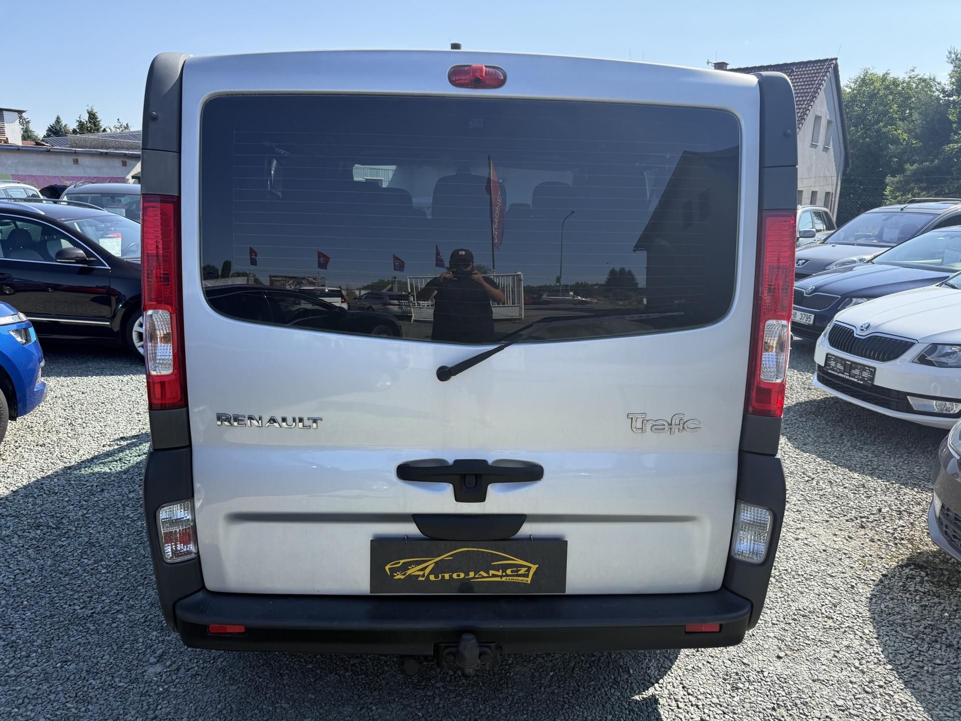 Renault Trafic, 2.5 DCI PASSENGER 9 MÍST - fotka 5